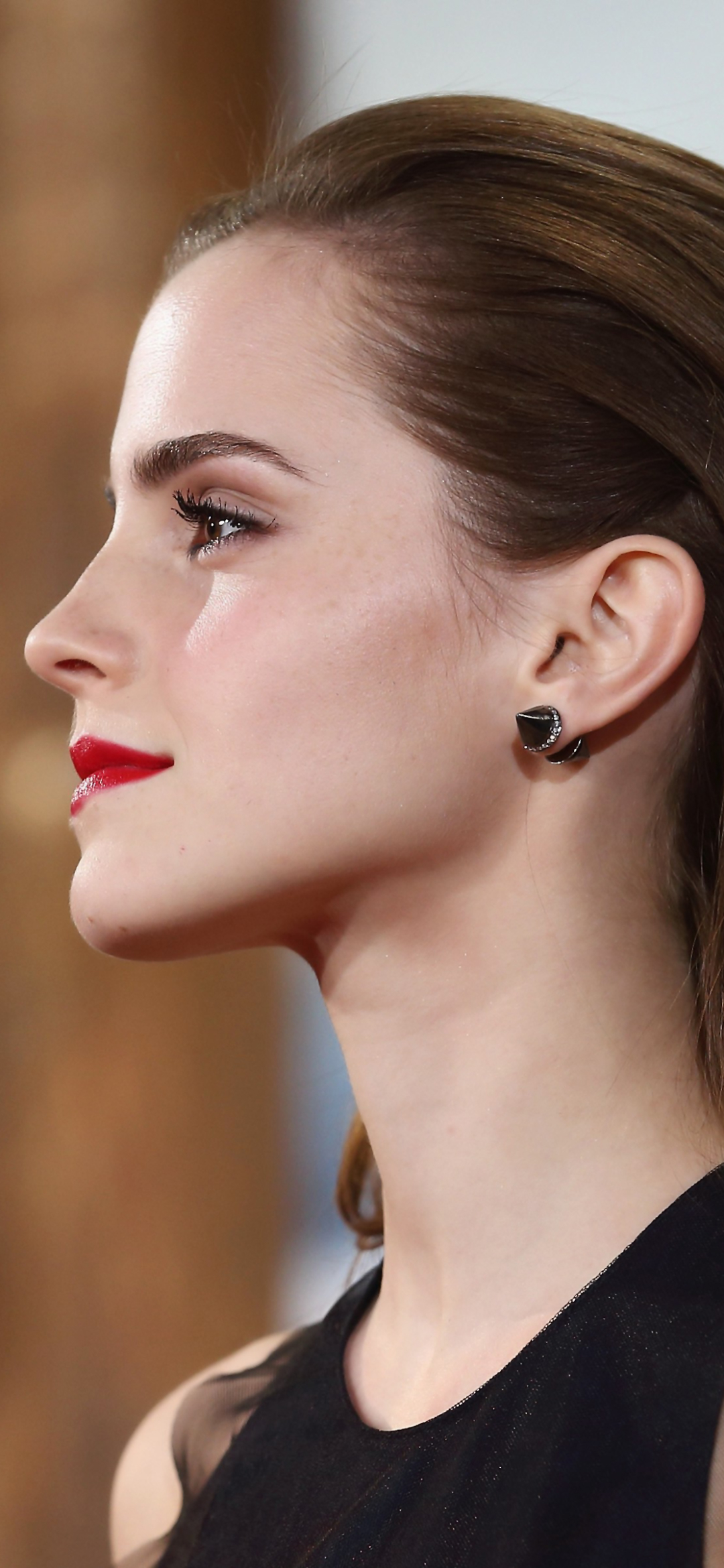 Download mobile wallpaper Emma Watson, English, Brunette, British, Celebrity, Brown Eyes, Actress, Lipstick for free.