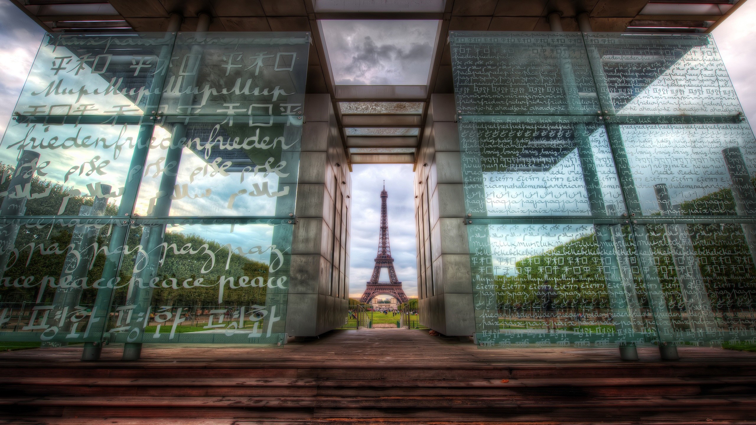Download mobile wallpaper France, Cityscape, Monuments, Man Made, Eiffel Tower, Paris for free.