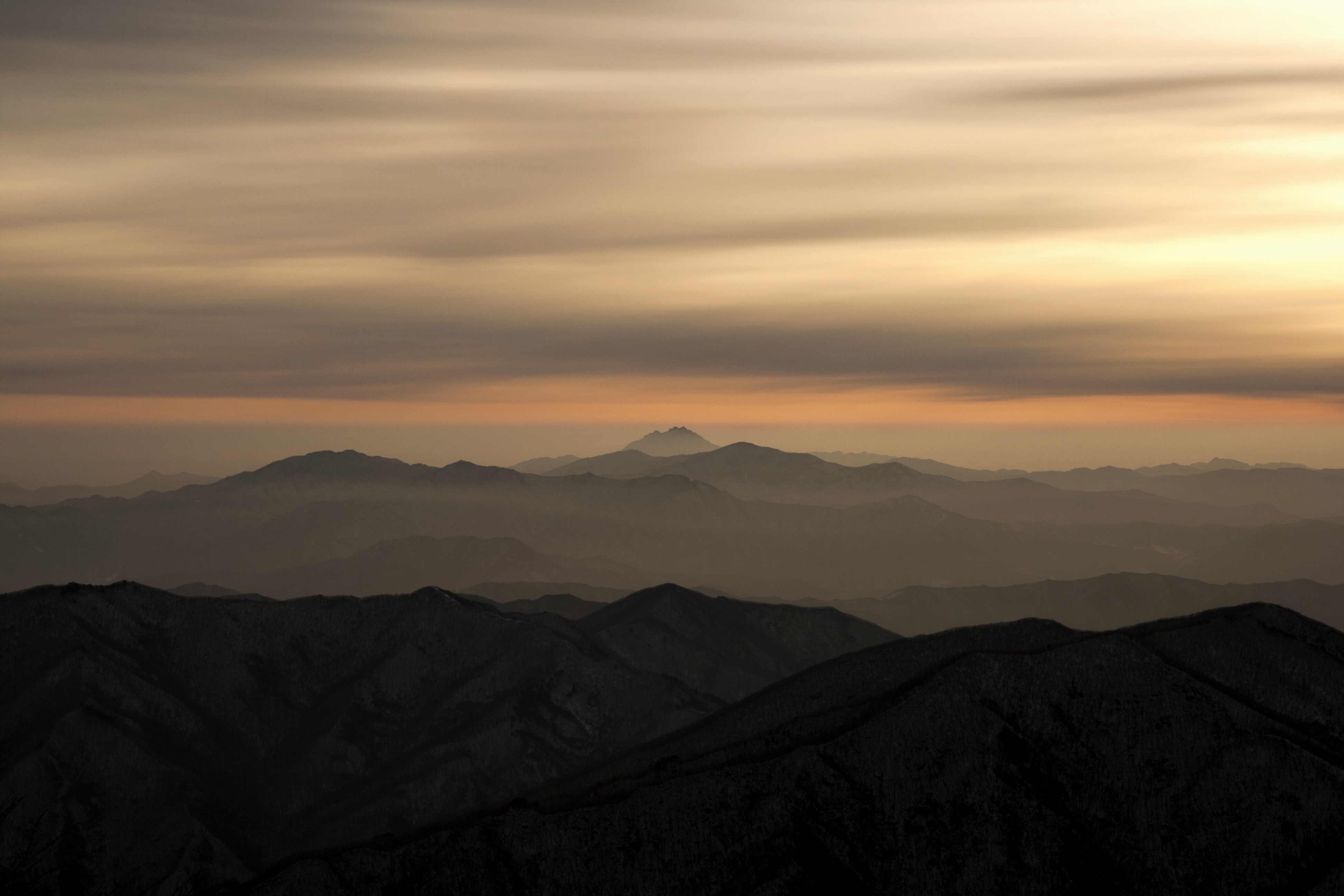 PCデスクトップに自然, 日没, スカイ, 山脈, ダール, 距離, 霧画像を無料でダウンロード