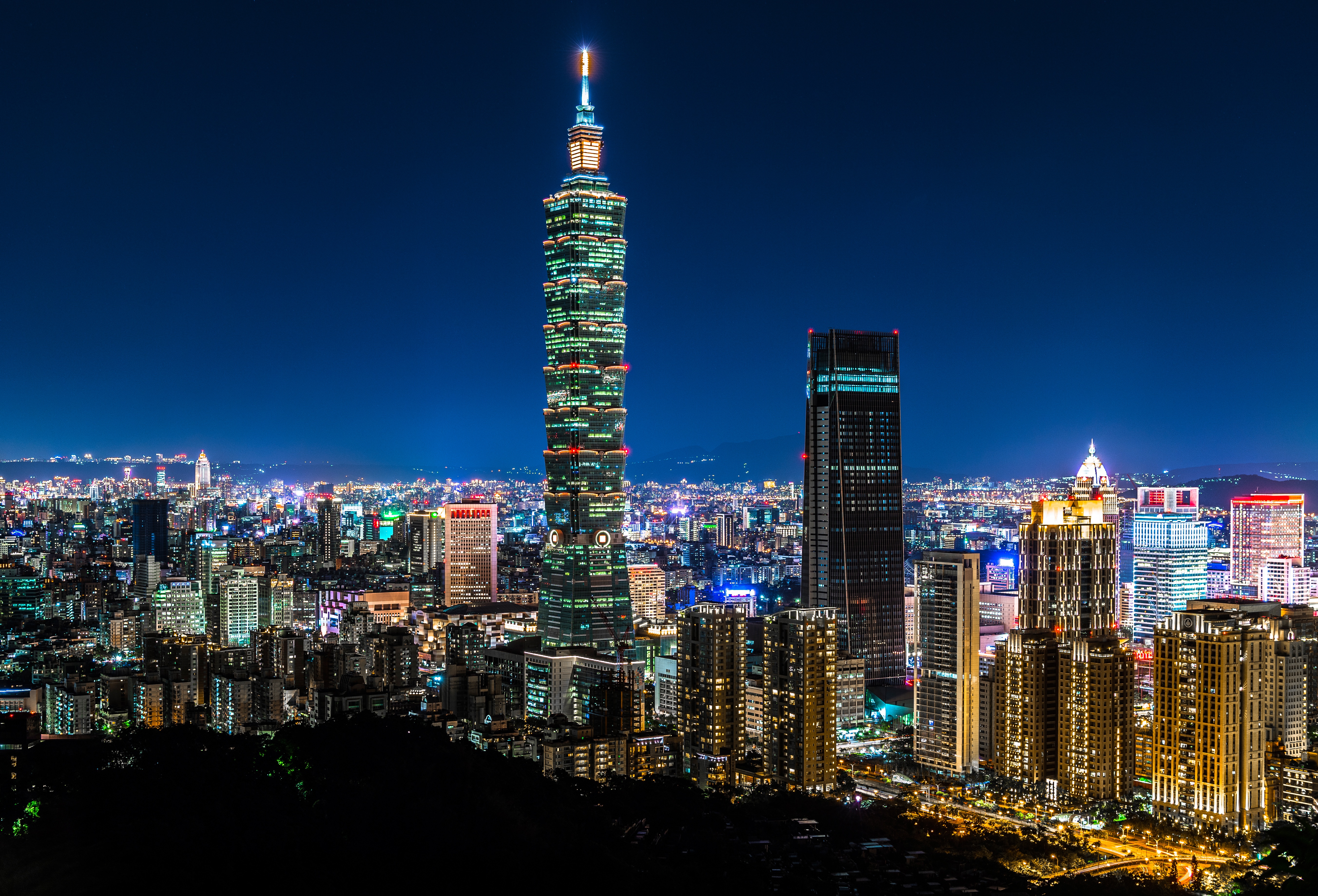 426041 скачать картинку города, сделано человеком, тайбэй, здание, город, ночь, небоскрёб, тайбэй 101, тайвань - обои и заставки бесплатно