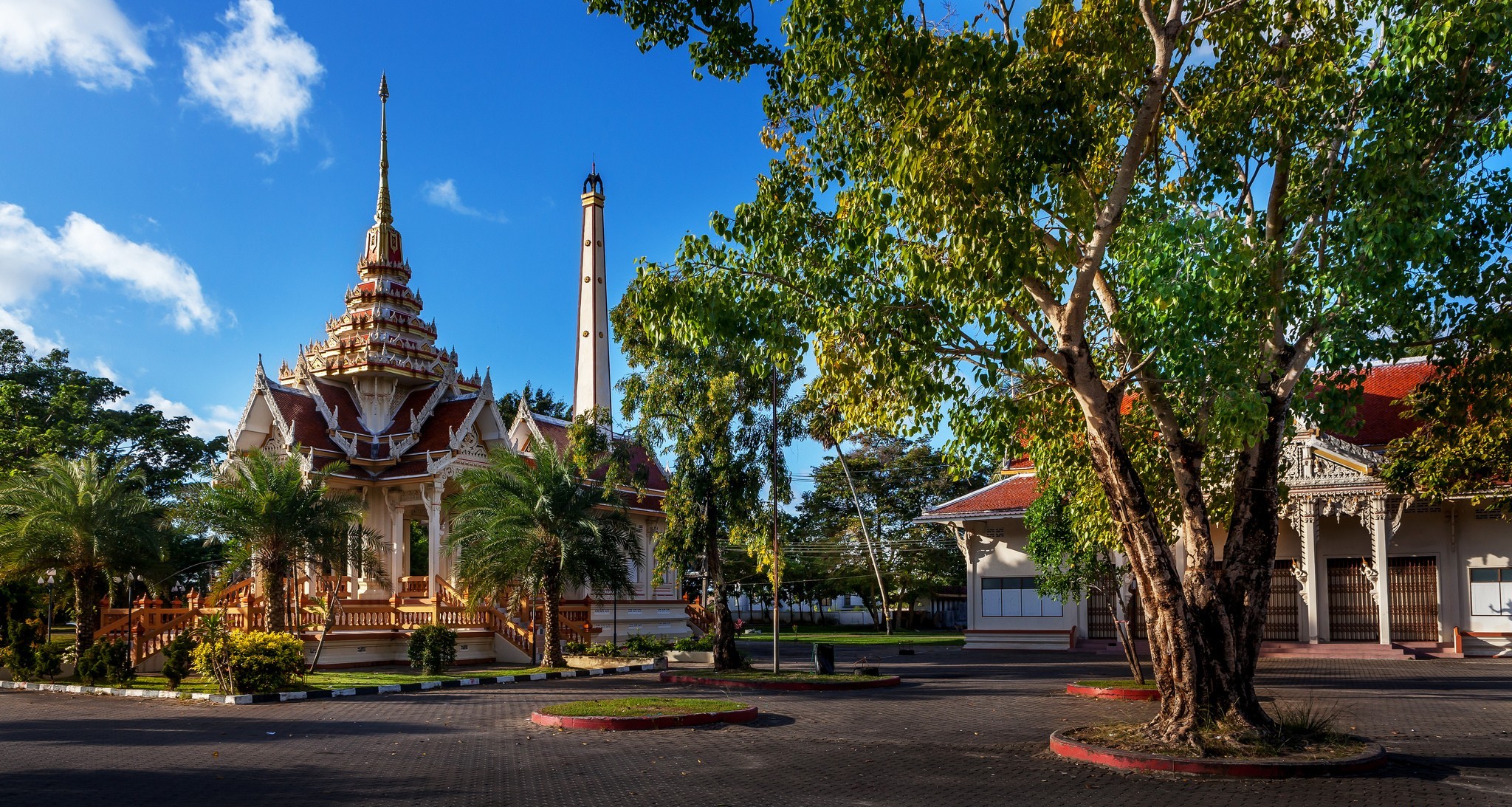 Скачать картинку Таиланд, Храм, Храмы, Религиозные в телефон бесплатно.