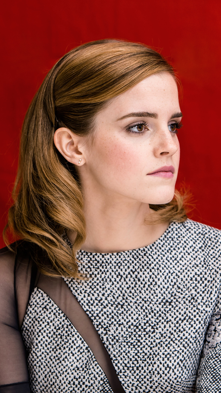 Download mobile wallpaper Emma Watson, English, Brunette, Celebrity, Brown Eyes, Actress for free.