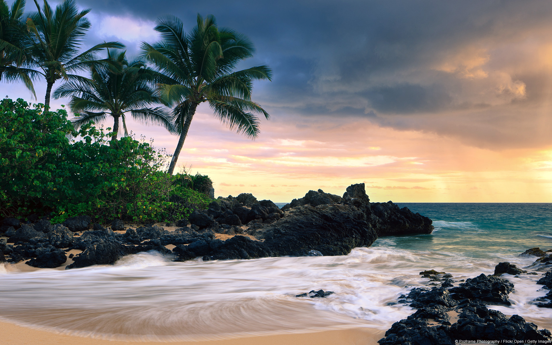 Скачать картинку Тропики, Гавайи, Земля/природа, Закат Солнца в телефон бесплатно.