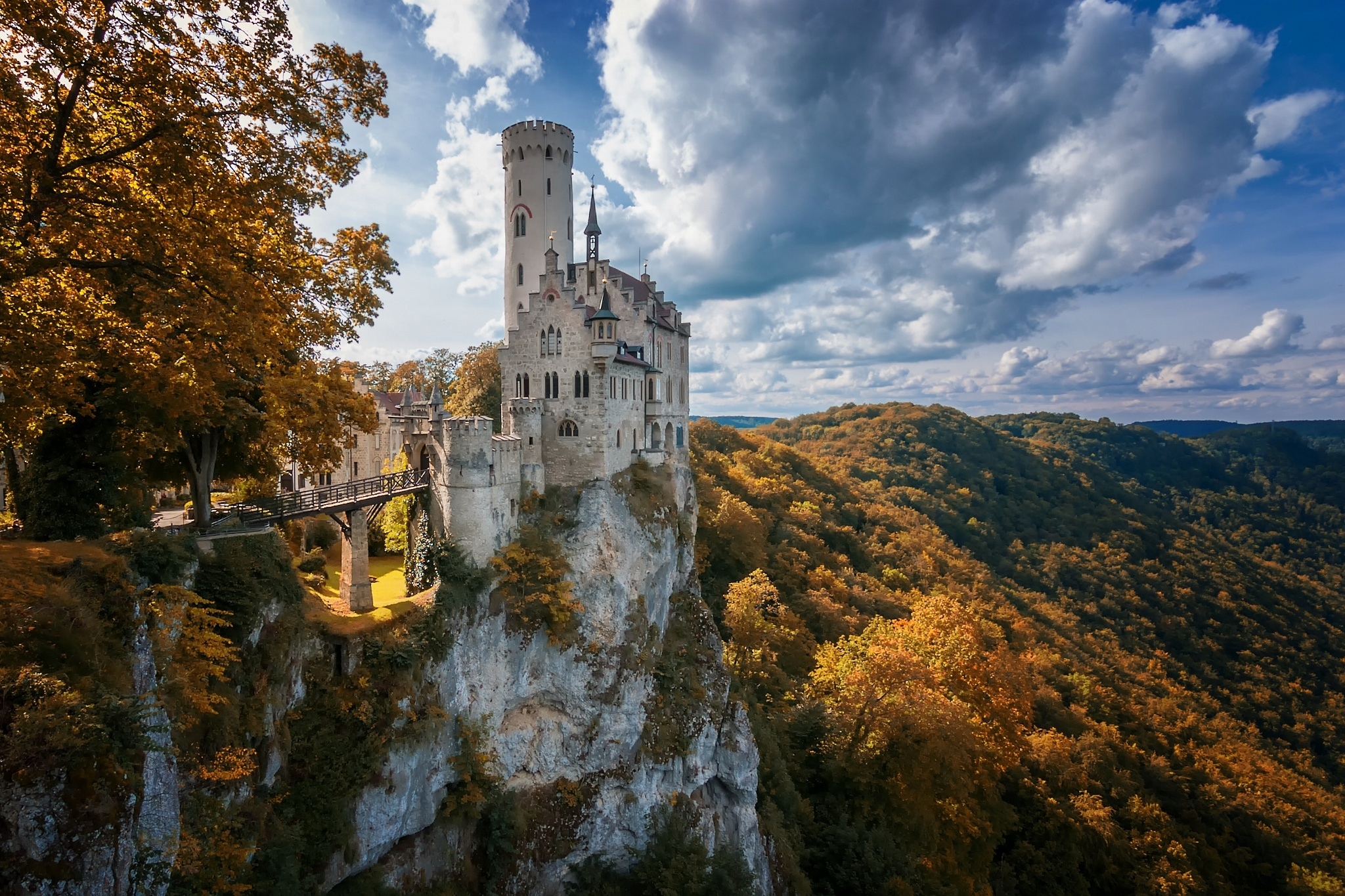 Los mejores fondos de pantalla de Castillo De Liechtenstein (Wurtemberg) para la pantalla del teléfono