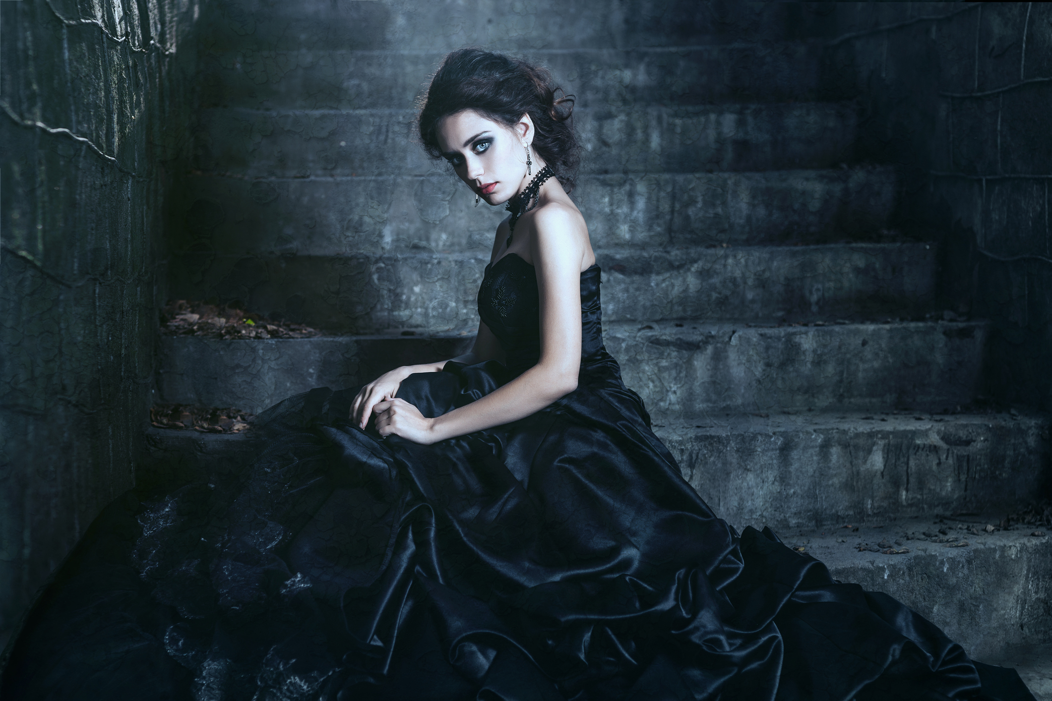 Free download wallpaper Gothic, Model, Women, Black Dress on your PC desktop