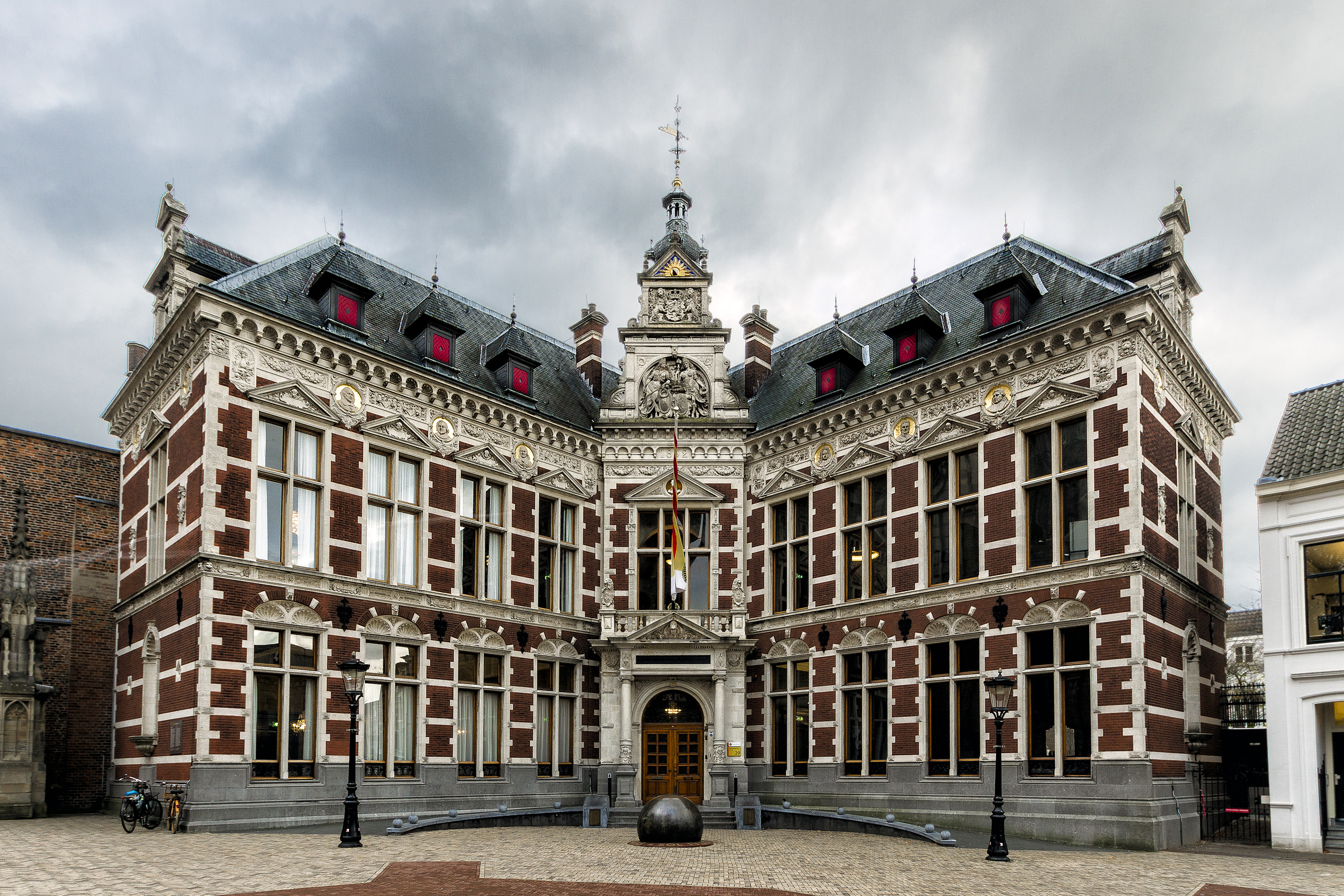 Laden Sie das Gebäude, Niederlande, Universität, Menschengemacht-Bild kostenlos auf Ihren PC-Desktop herunter