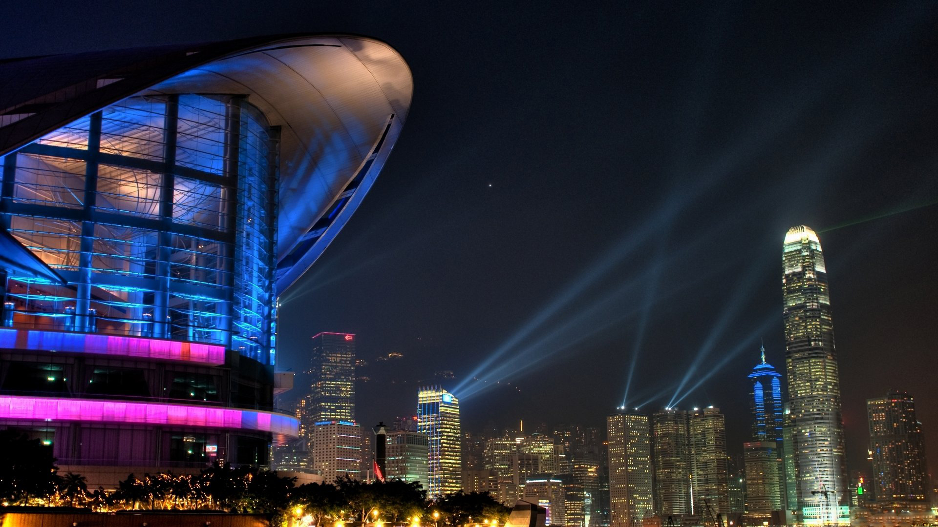Laden Sie das Stadt, Gebäude, Licht, Stadtbild, China, Hongkong, Nacht, Menschengemacht-Bild kostenlos auf Ihren PC-Desktop herunter