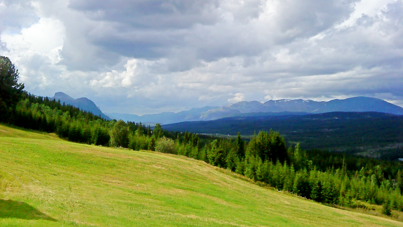 Handy-Wallpaper Berge, Gebirge, Erde/natur, Wolke kostenlos herunterladen.