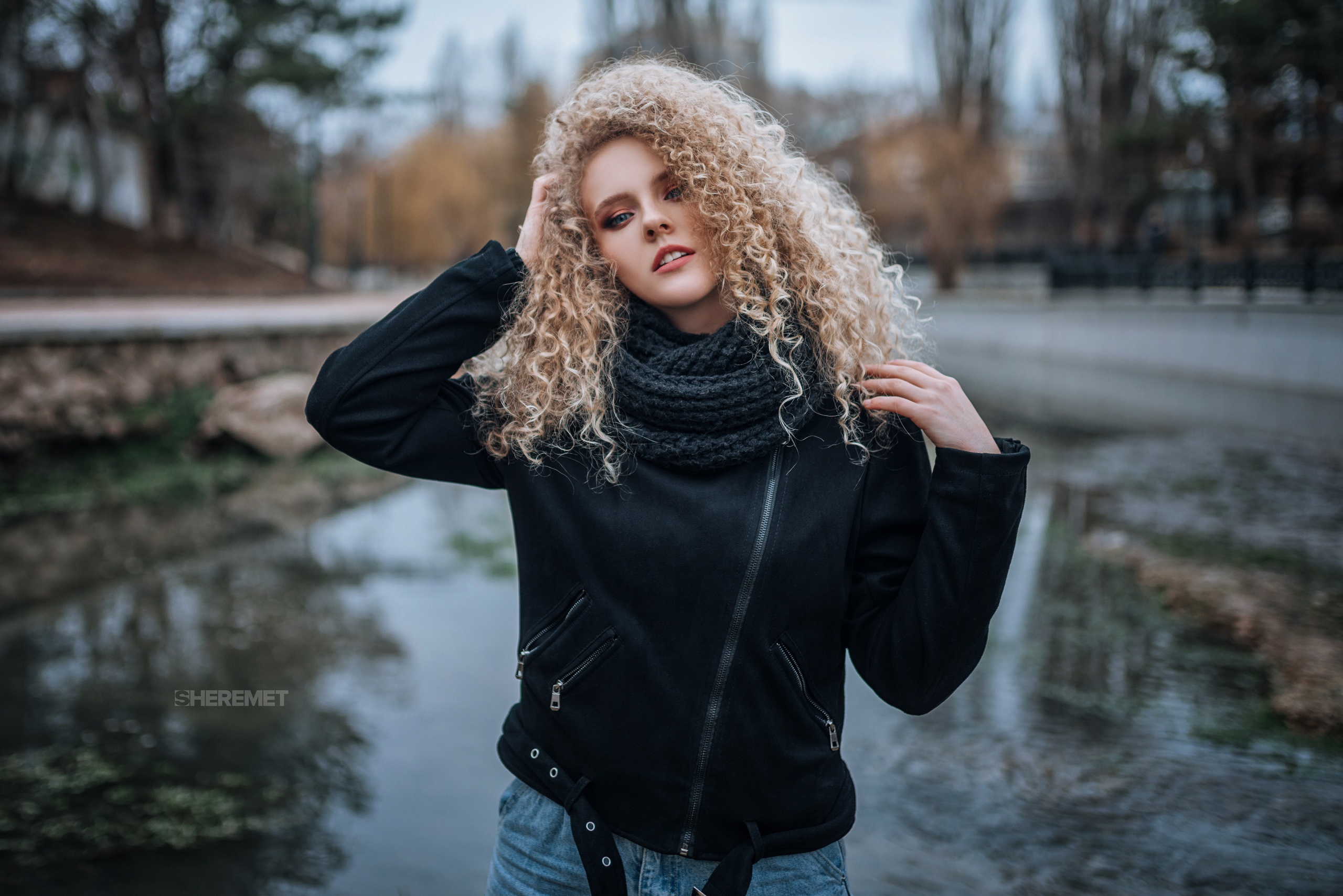 Baixe gratuitamente a imagem Jaqueta, Modelo, Mulheres, Cabelo Loiro, Profundidade De Campo na área de trabalho do seu PC