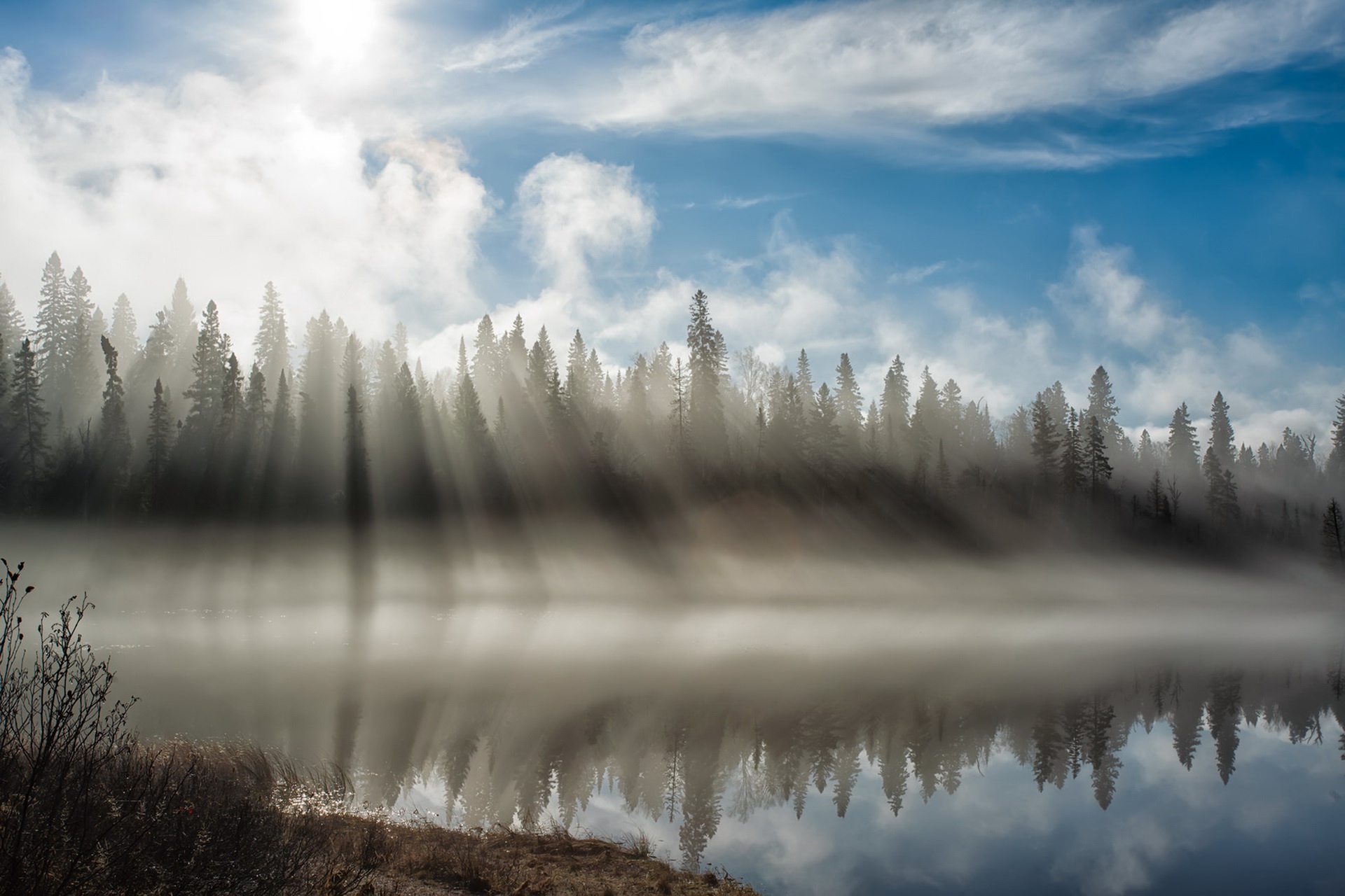 Laden Sie das Natur, See, Baum, Nebel, Himmel, Sonnenstrahl, Erde/natur, Spiegelung-Bild kostenlos auf Ihren PC-Desktop herunter