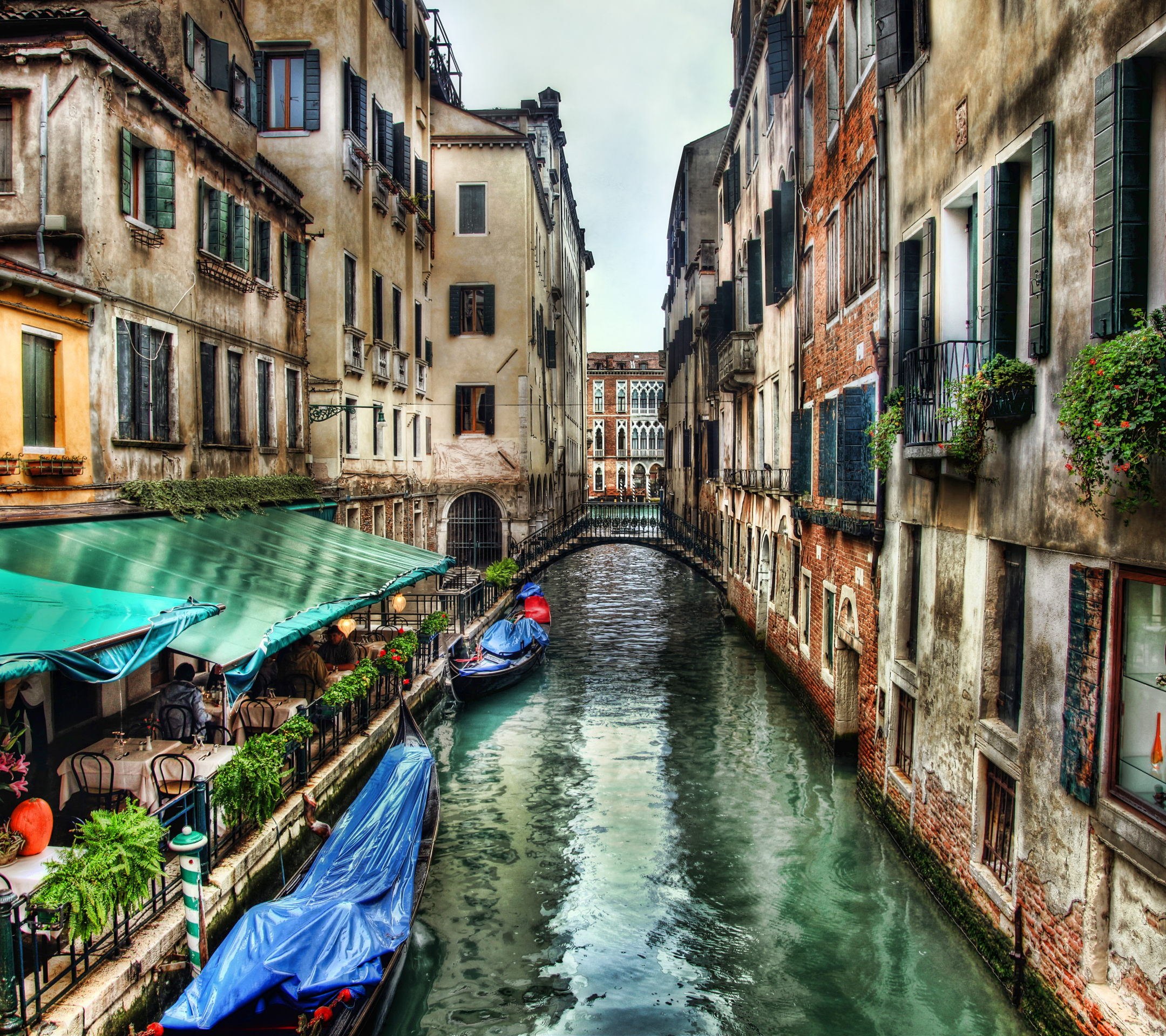 無料モバイル壁紙都市, 家, 街, イタリア, ヴェネツィア, 建物, Hdr, レストラン, マンメイド, 運河をダウンロードします。