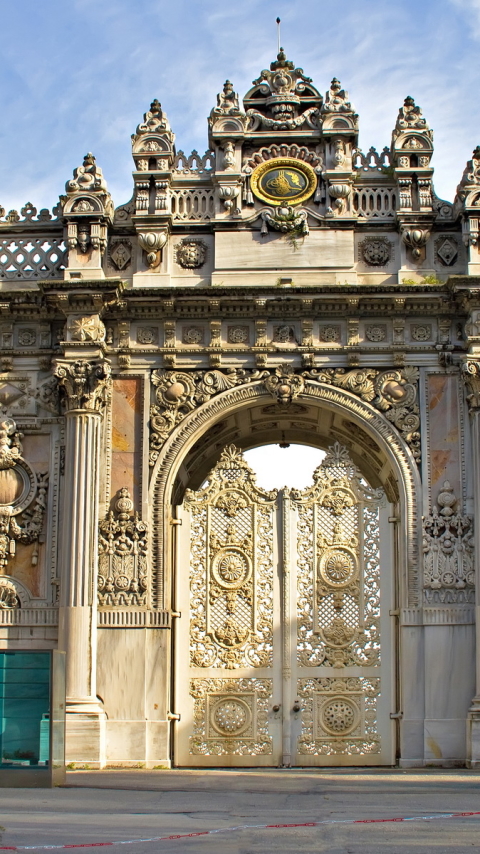 Download mobile wallpaper Man Made, Dolmabahçe Palace, Palaces for free.