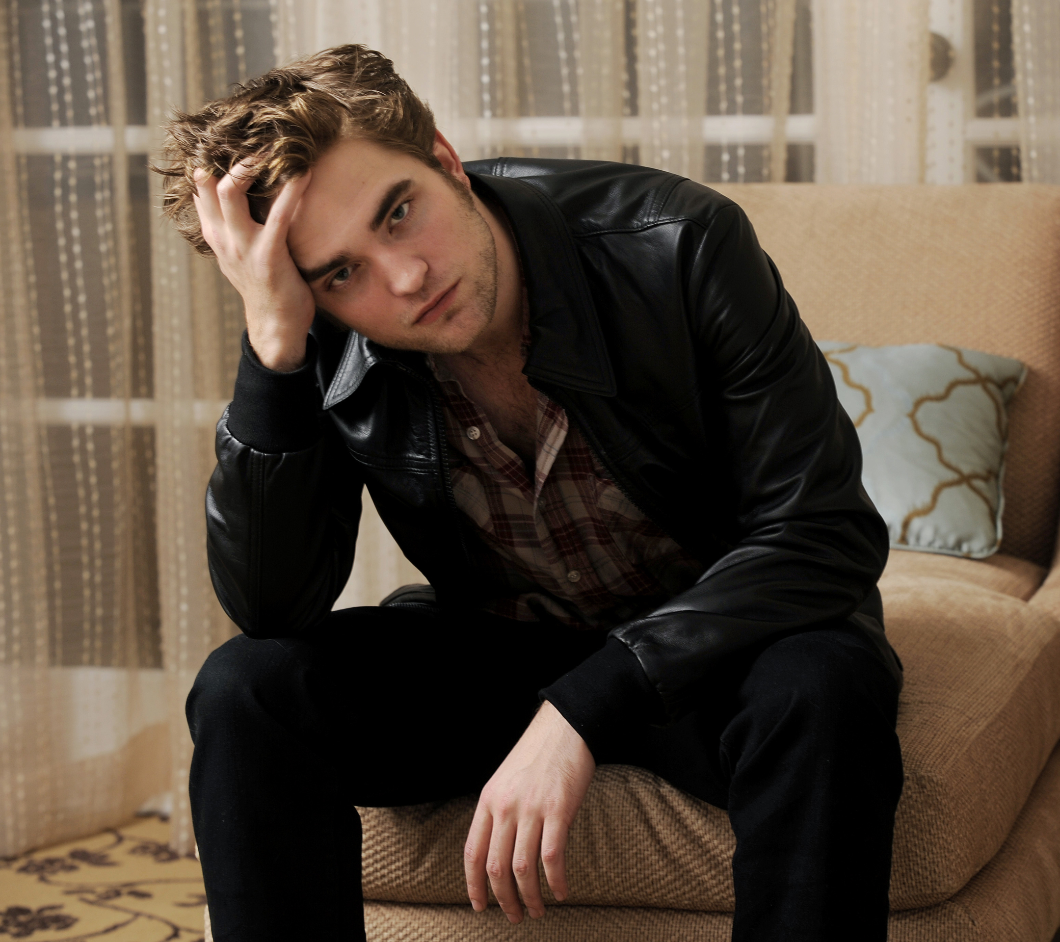 Téléchargez gratuitement l'image Robert Pattinson, Célébrités sur le bureau de votre PC