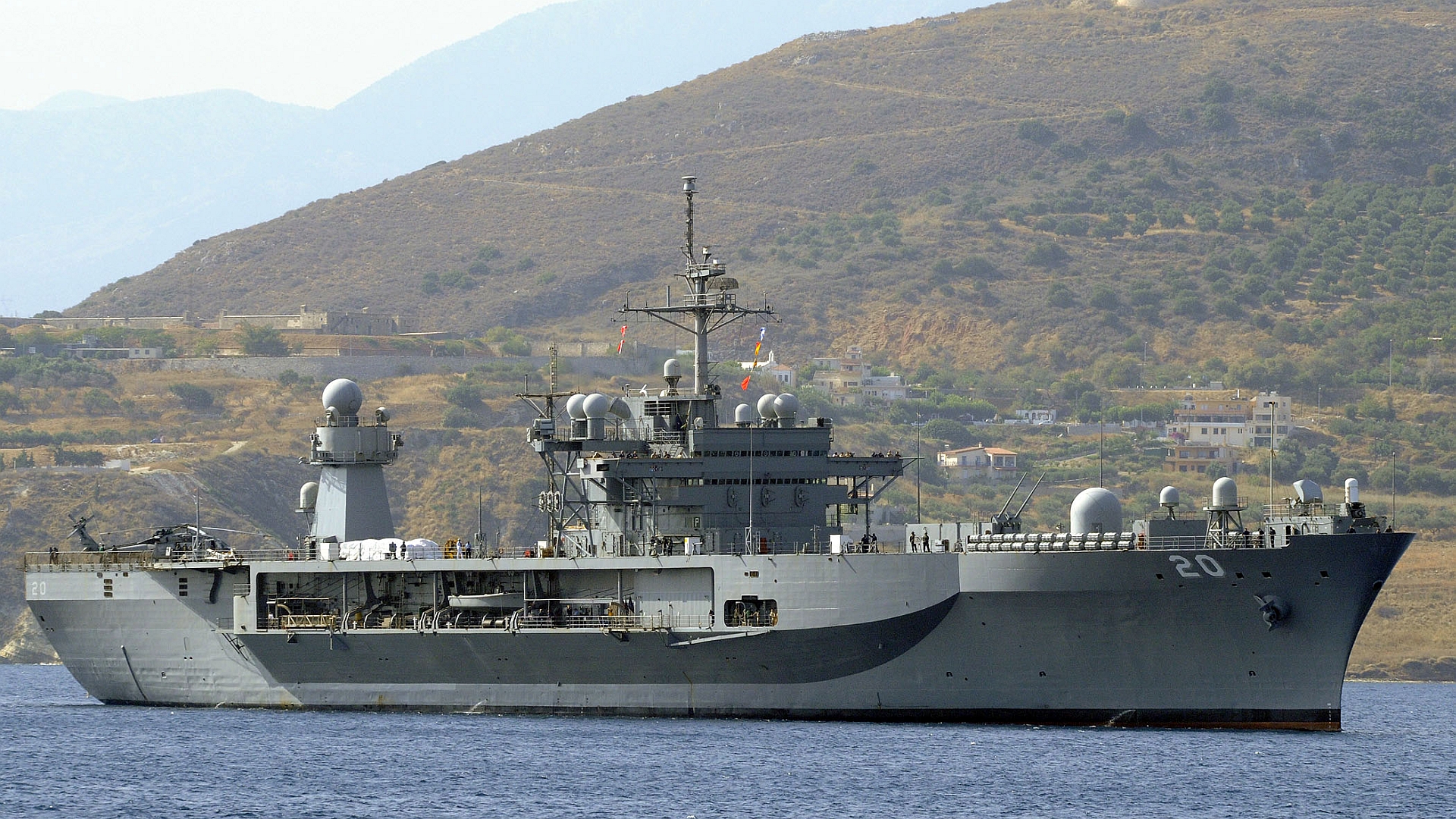 Télécharger des fonds d'écran Uss Mont Whitney (Lcc 20) HD