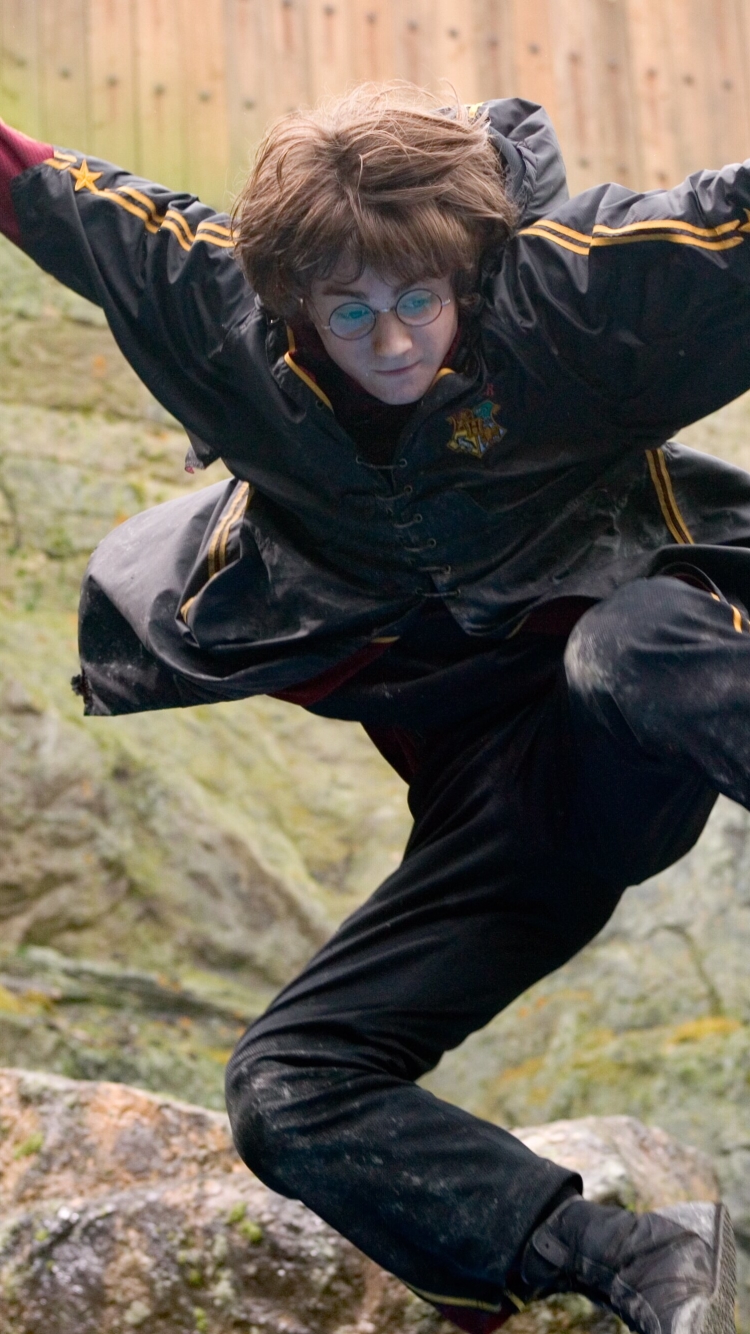 Descarga gratuita de fondo de pantalla para móvil de Harry Potter, Daniel Radcliffe, Películas, Harry Potter Y El Cáliz De Fuego.