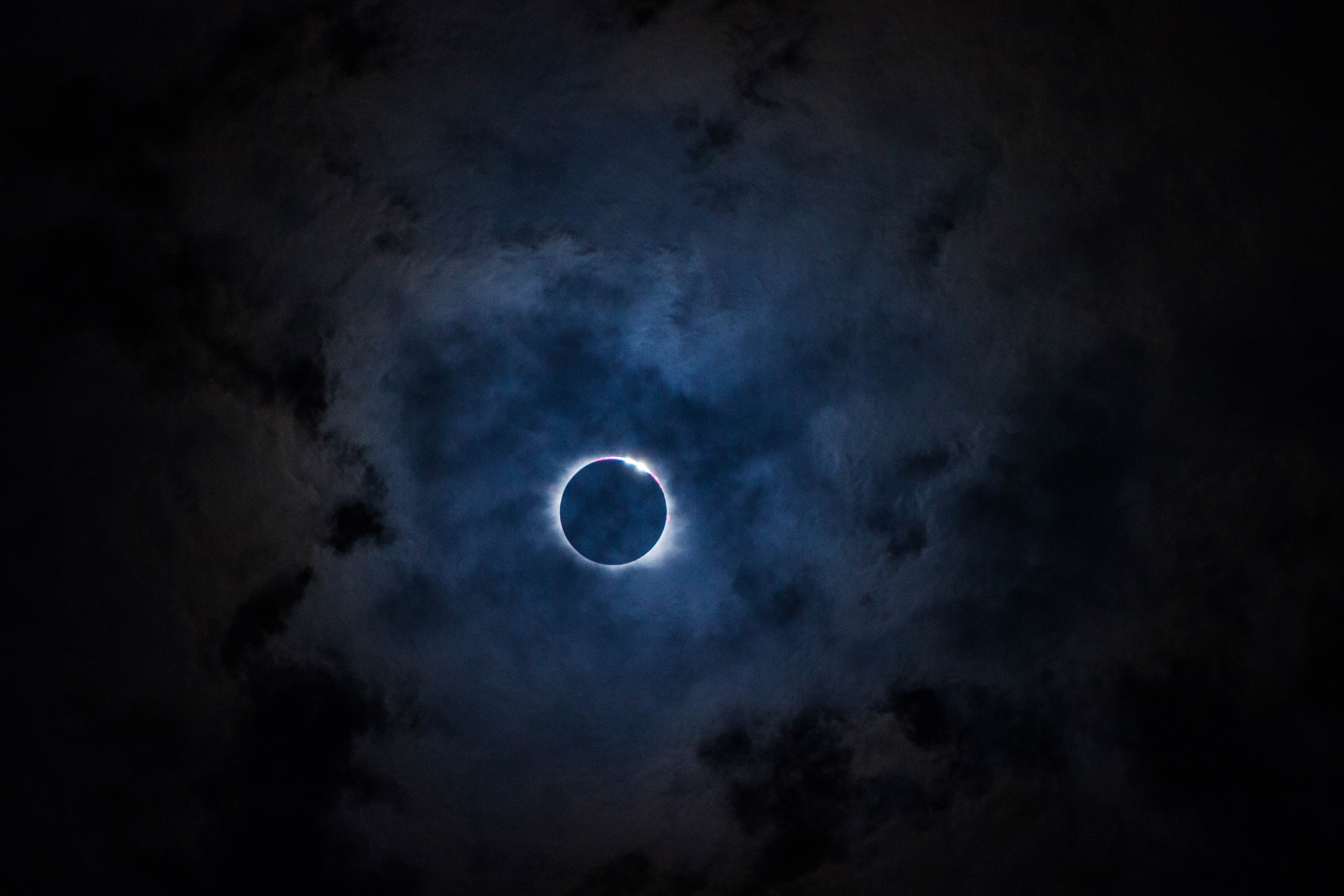 157802 baixar imagens escuro, lua, céu, nuvens, eclipse - papéis de parede e protetores de tela gratuitamente