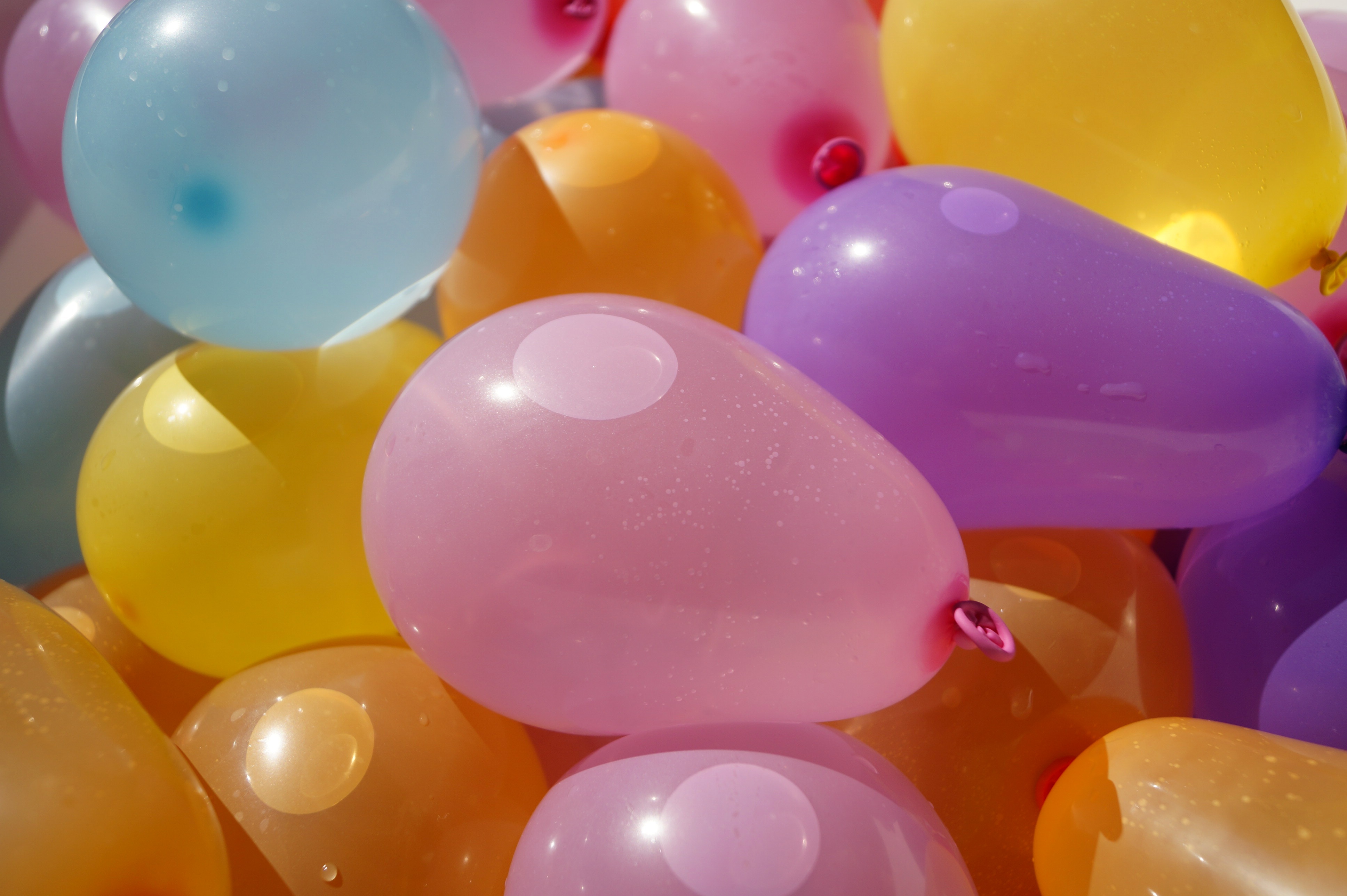 70575 скачать обои разное, разноцветные, воздушные шары, вода - заставки и картинки бесплатно