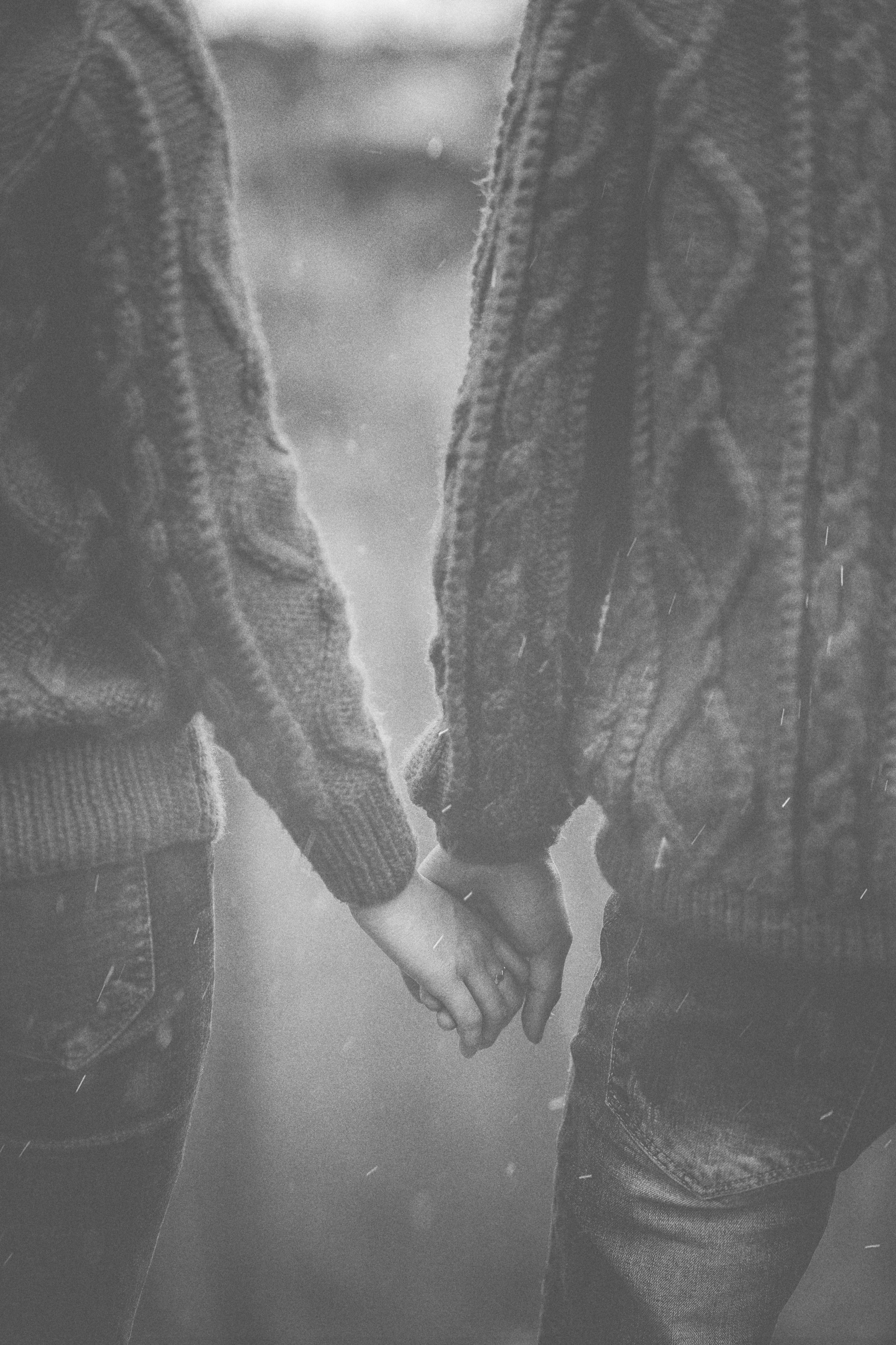 Free download wallpaper Pair, Bw, Sweater, Hands, Chb, Tenderness, Couple, Love on your PC desktop