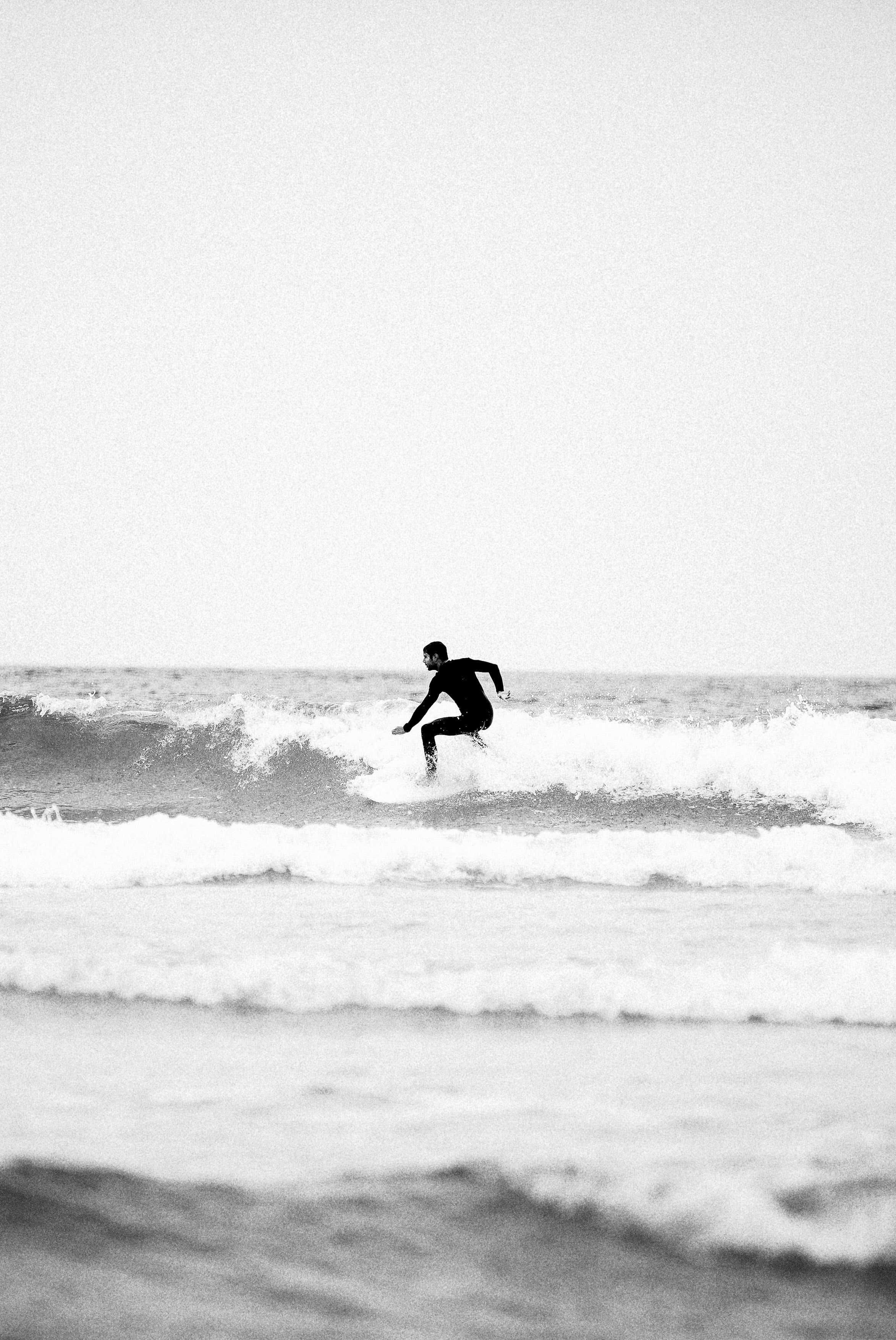 Download mobile wallpaper Serfing, Chb, Waves, Bw, Sports for free.