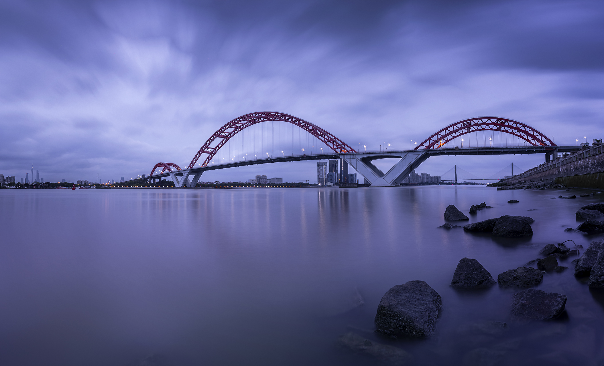 PCデスクトップに水, 橋, ブリッジ, 夜, マンメイド画像を無料でダウンロード