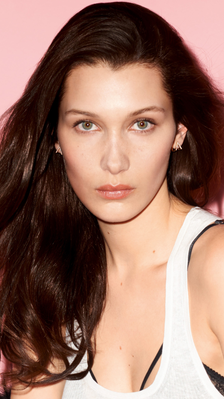 Download mobile wallpaper Celebrity, Bella Hadid for free.