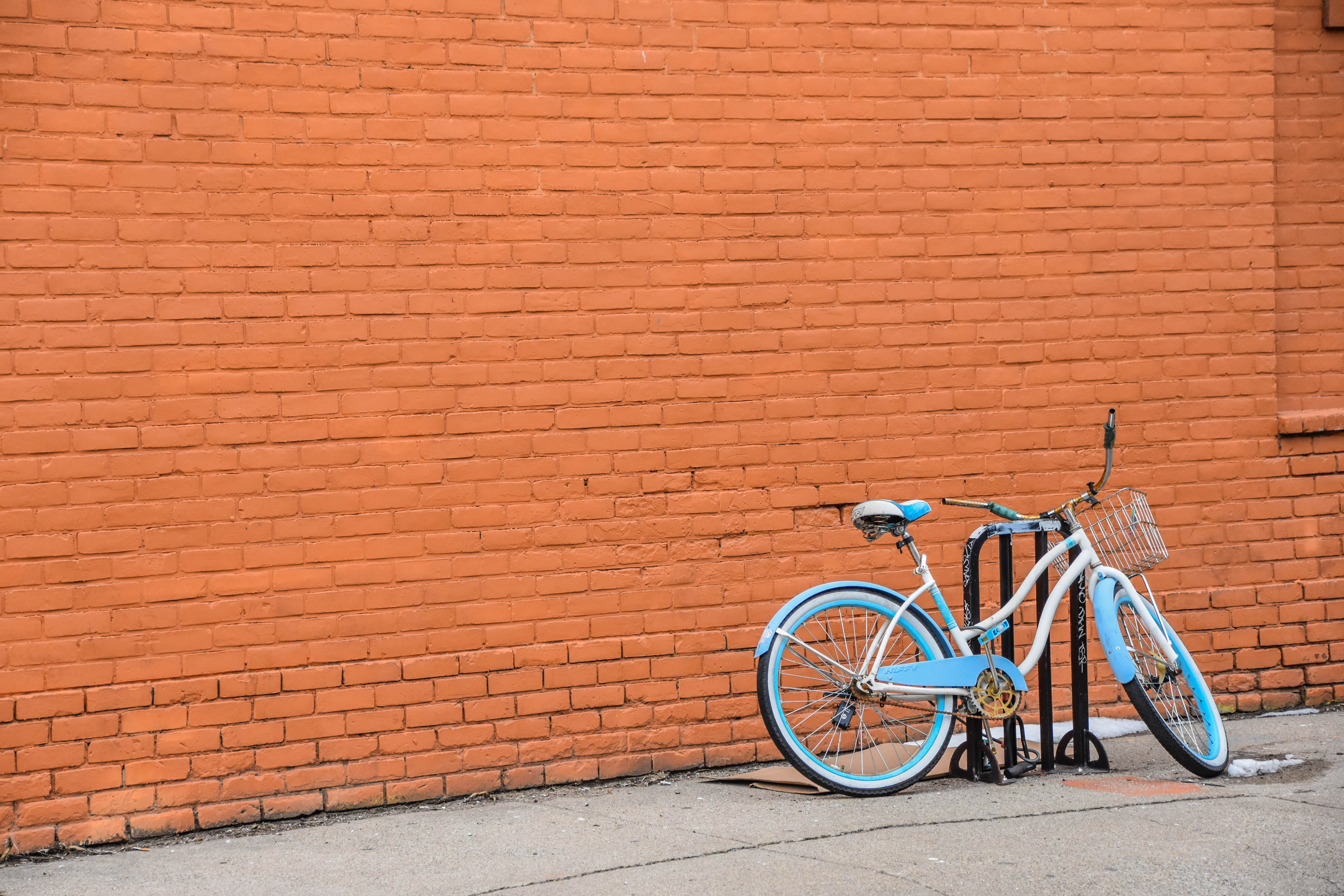 Free download wallpaper Miscellanea, Miscellaneous, Bicycle, Parking, Wall on your PC desktop