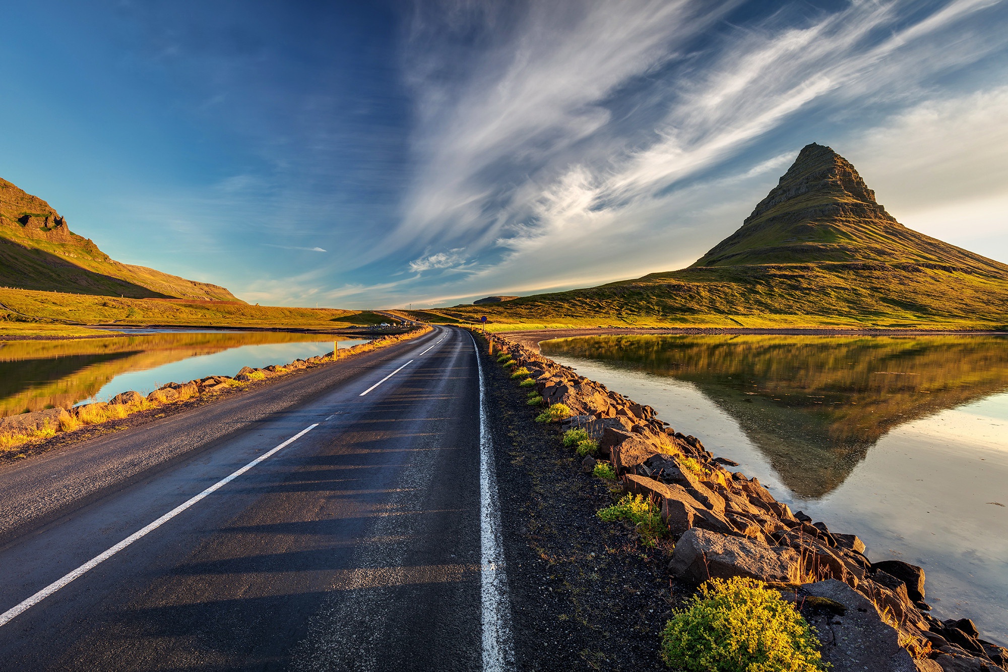 989060 baixar imagens feito pelo homem, estrada, islândia, kirkjufell - papéis de parede e protetores de tela gratuitamente