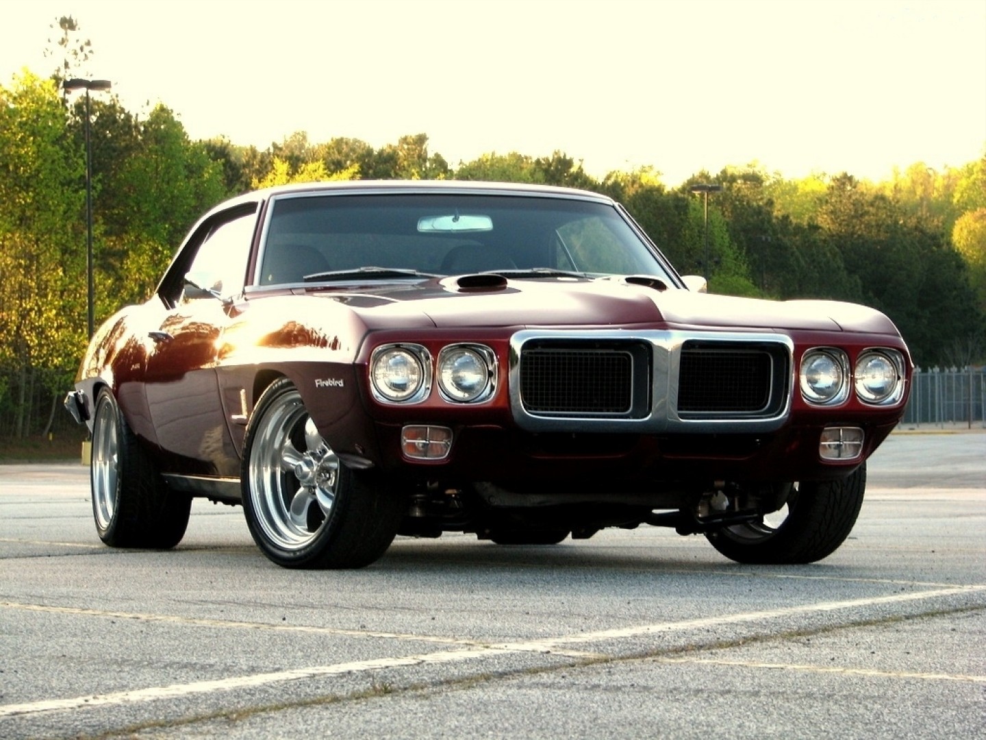 Die besten 1969 Pontiac Firebird-Hintergründe für den Telefonbildschirm