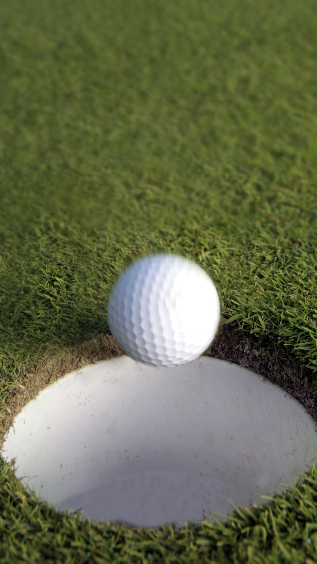 Handy-Wallpaper Sport, Golf, Golfball kostenlos herunterladen.