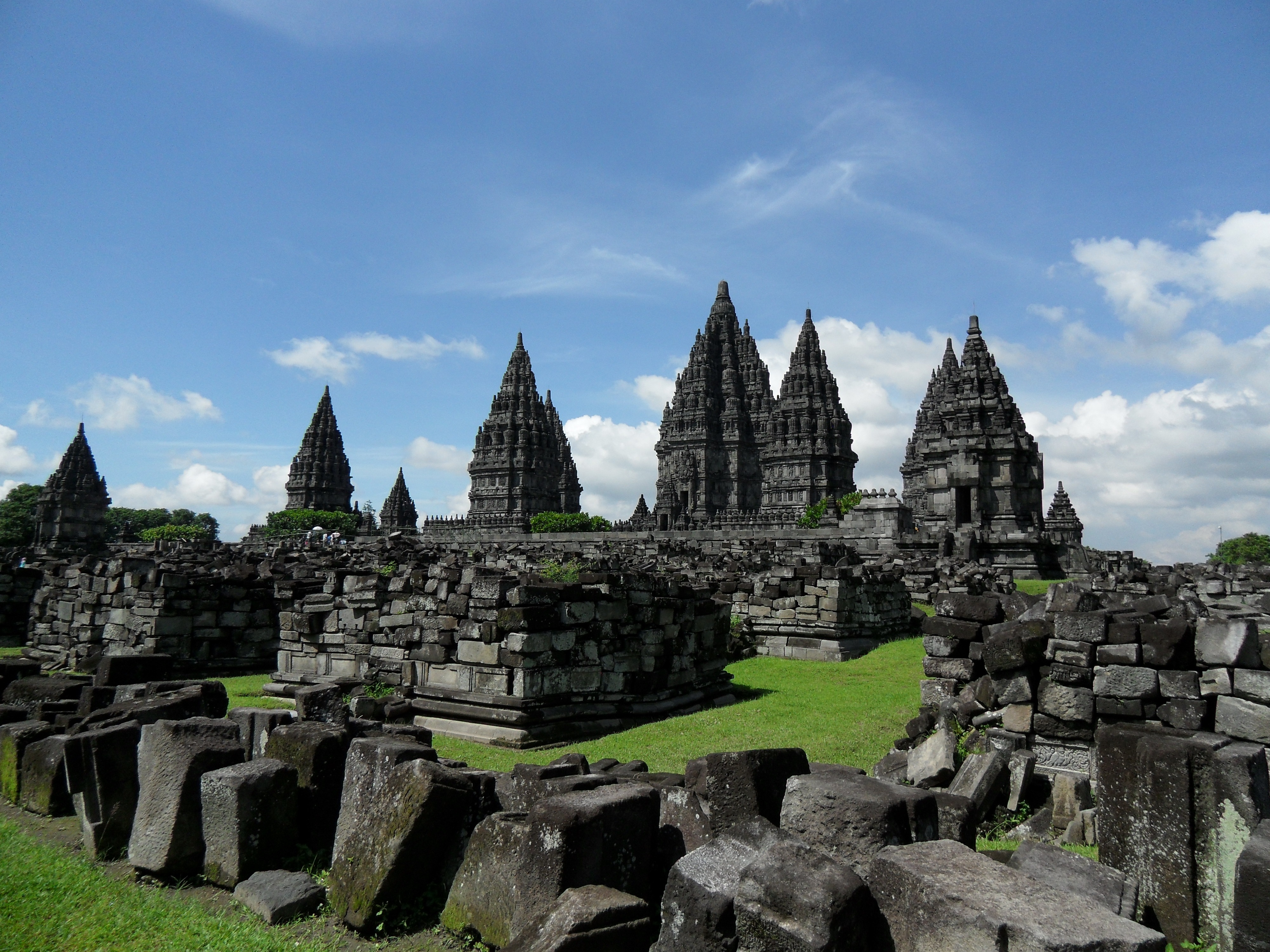 393813 Bild herunterladen ruinen, religiös, prambanan tempel, gebäude, hindu, tempel - Hintergrundbilder und Bildschirmschoner kostenlos