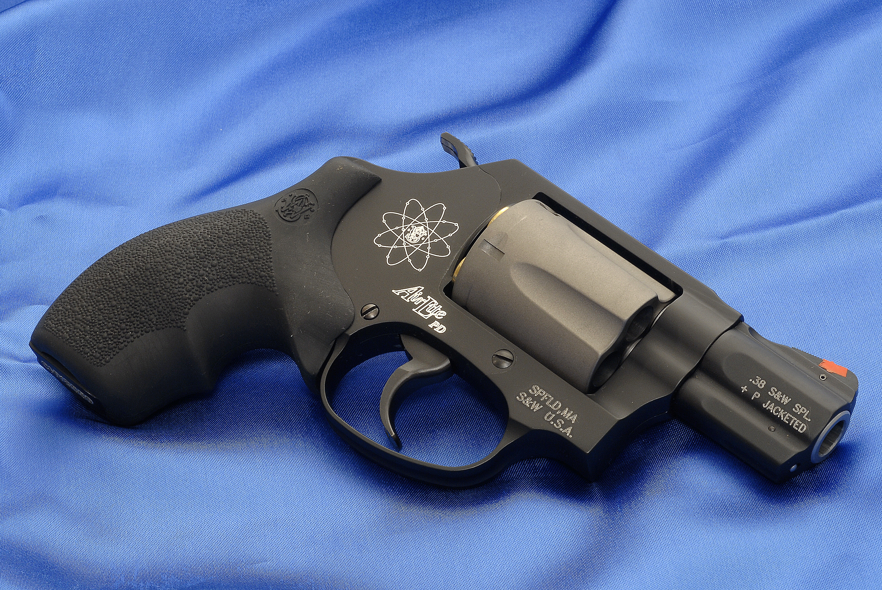 Télécharger des fonds d'écran Revolver Smith & Wesson Airlite HD