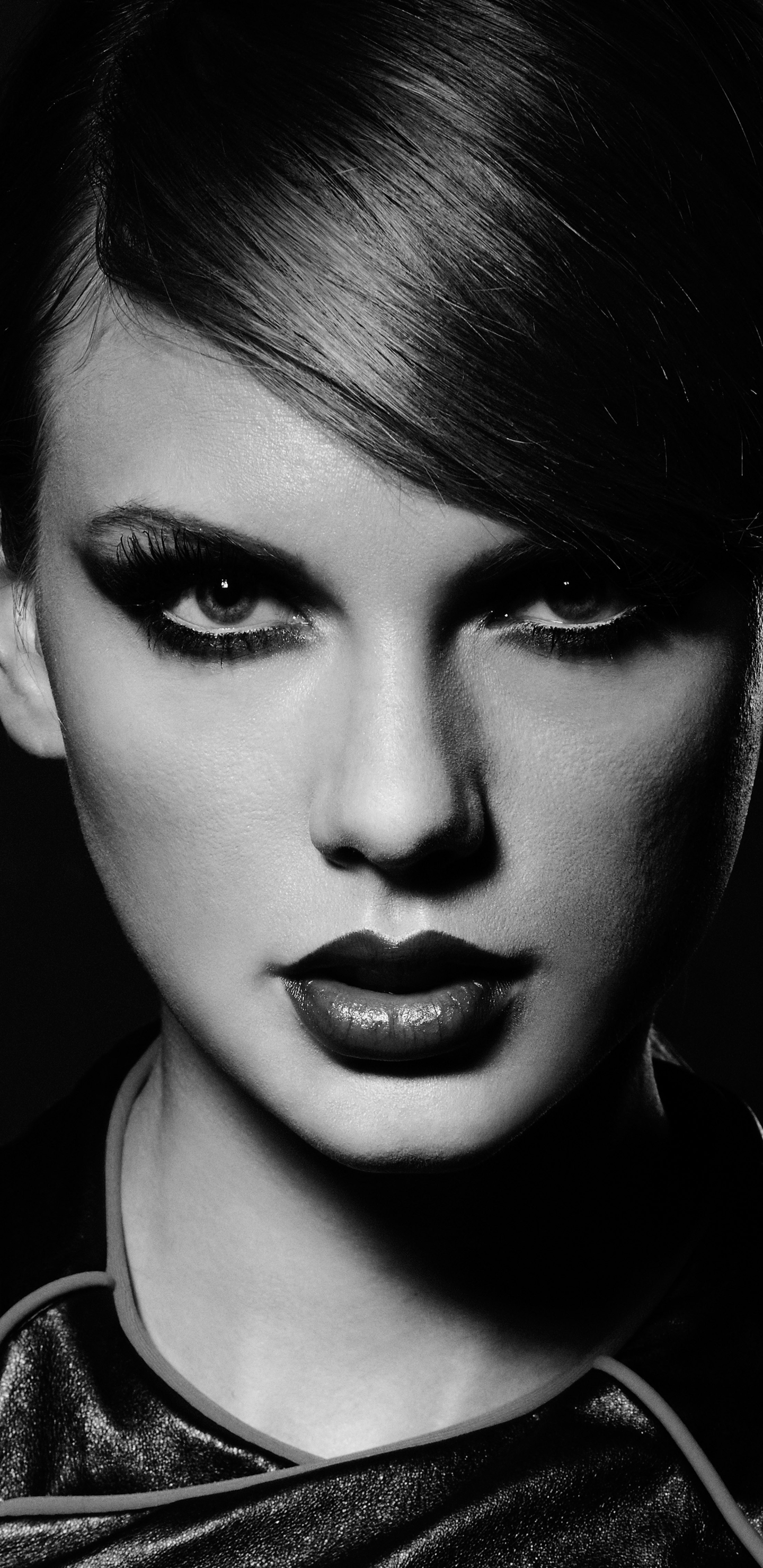 Download mobile wallpaper Music, Monochrome, Singer, Face, Makeup, Black & White, Taylor Swift for free.