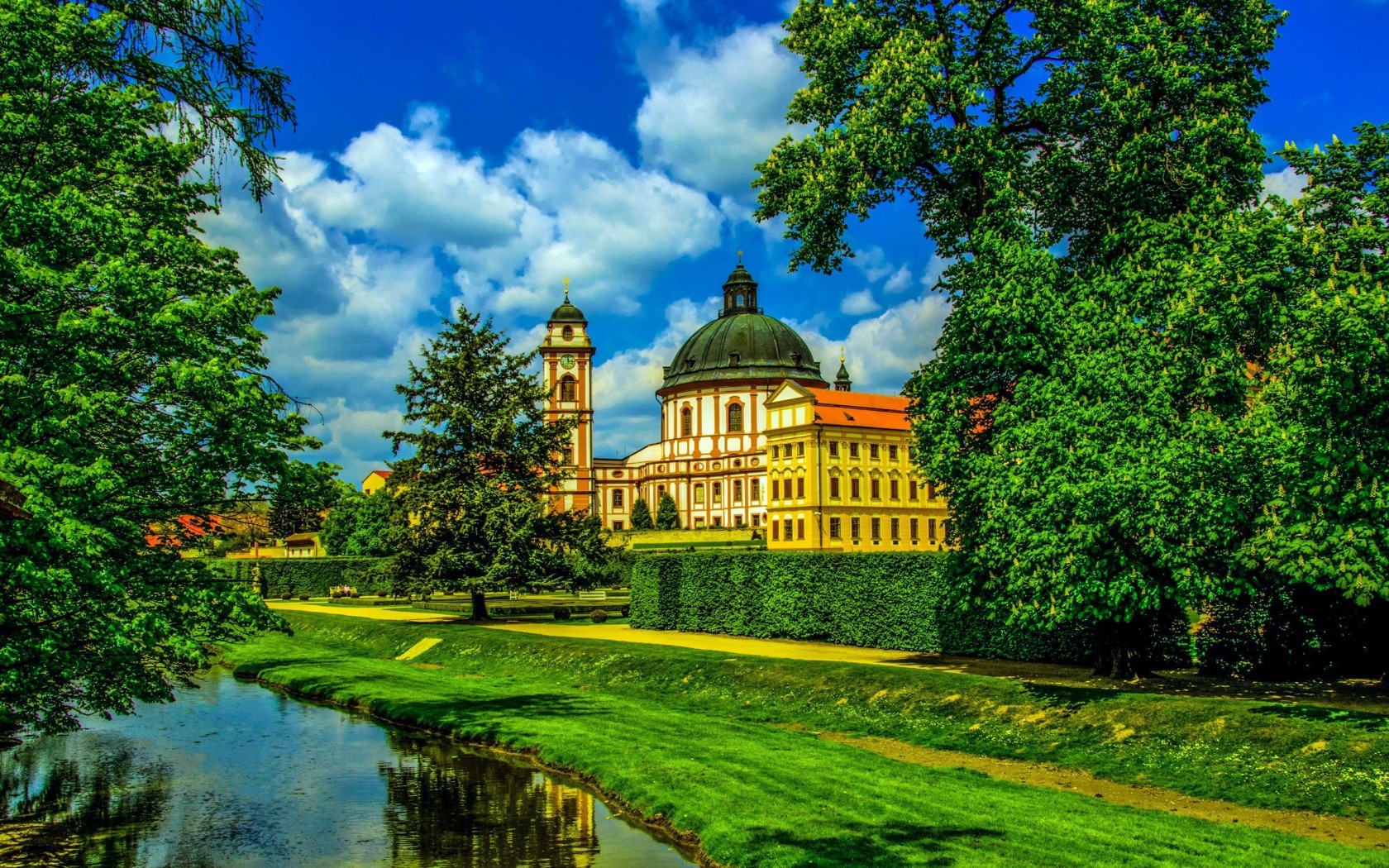Download mobile wallpaper Water, Castles, Park, Tree, Dome, Man Made, Castle for free.