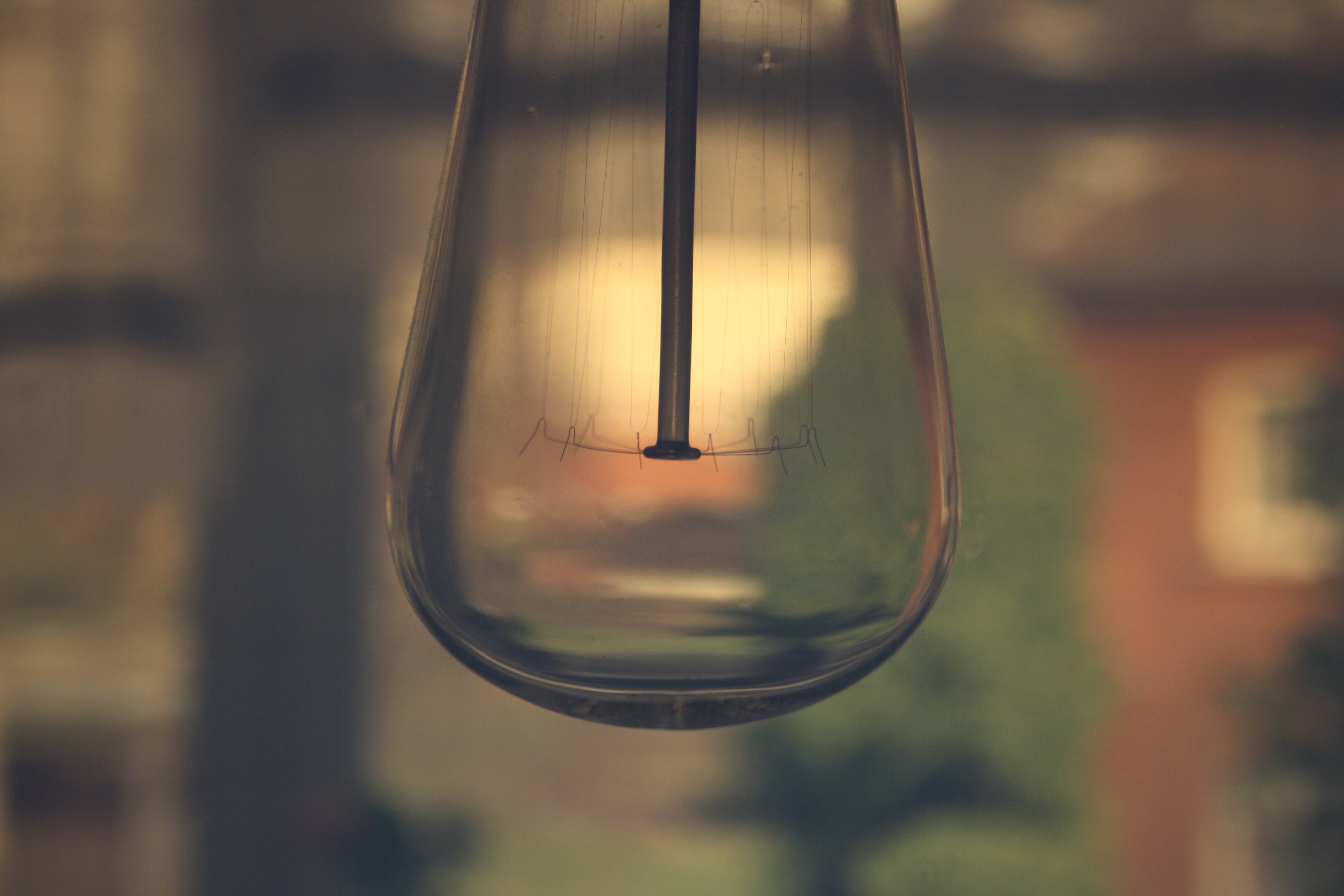 Free download wallpaper Reflection, Macro, Form, Lamp, Glass on your PC desktop