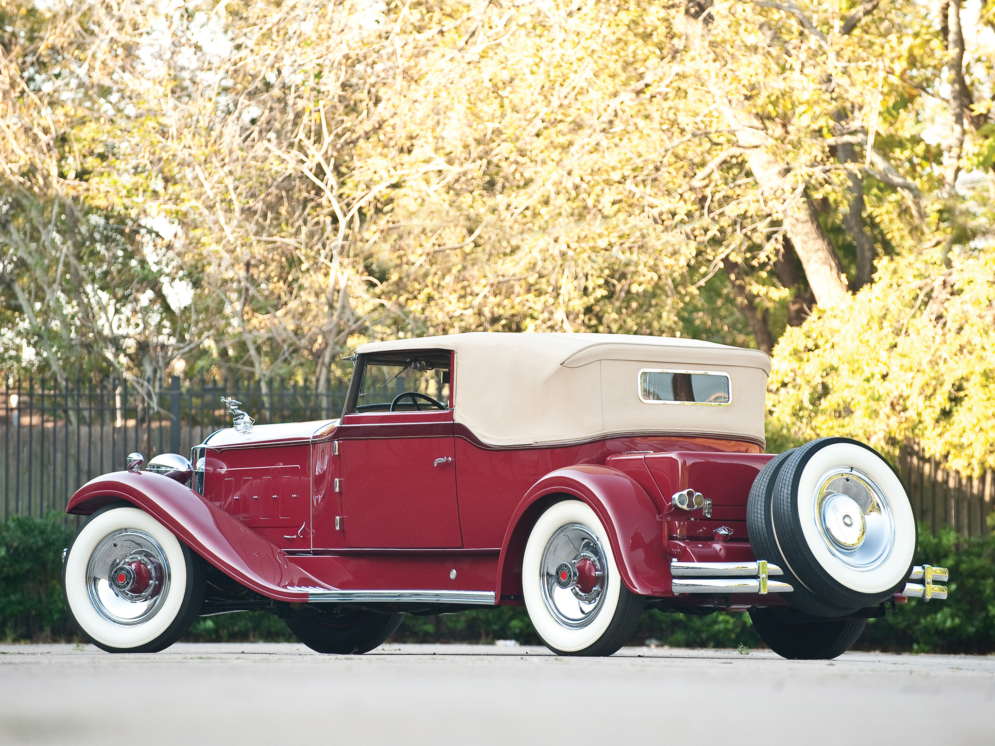 Download mobile wallpaper Vintage Car, Vehicles, Packard, 1931 Packard Deluxe Eight Convertible Victoria, Packard Deluxe Eight Convertible Victoria for free.