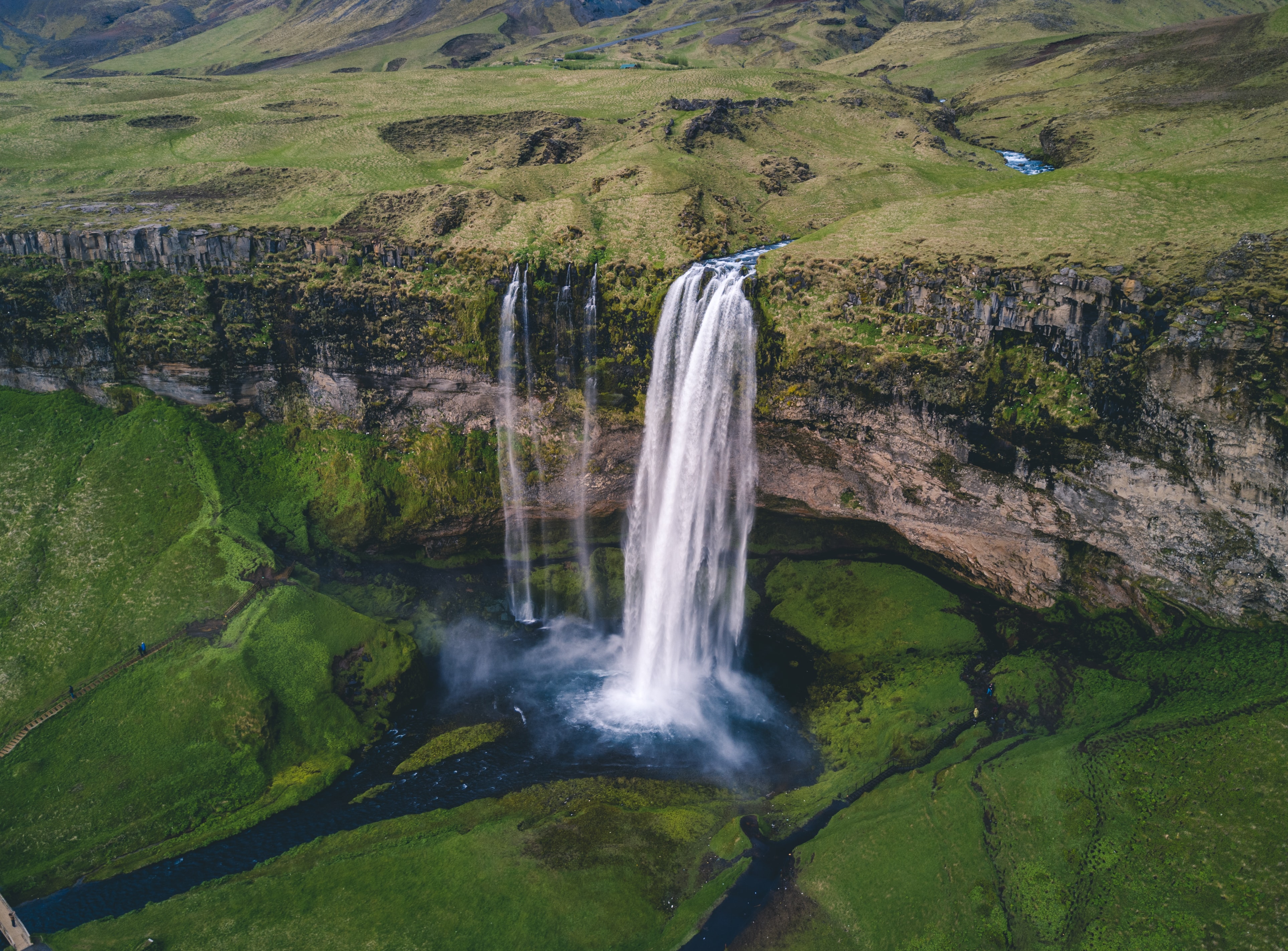 Handy-Wallpaper Wasserfälle, Wasserfall, Seljalandsfoss, Erde/natur kostenlos herunterladen.