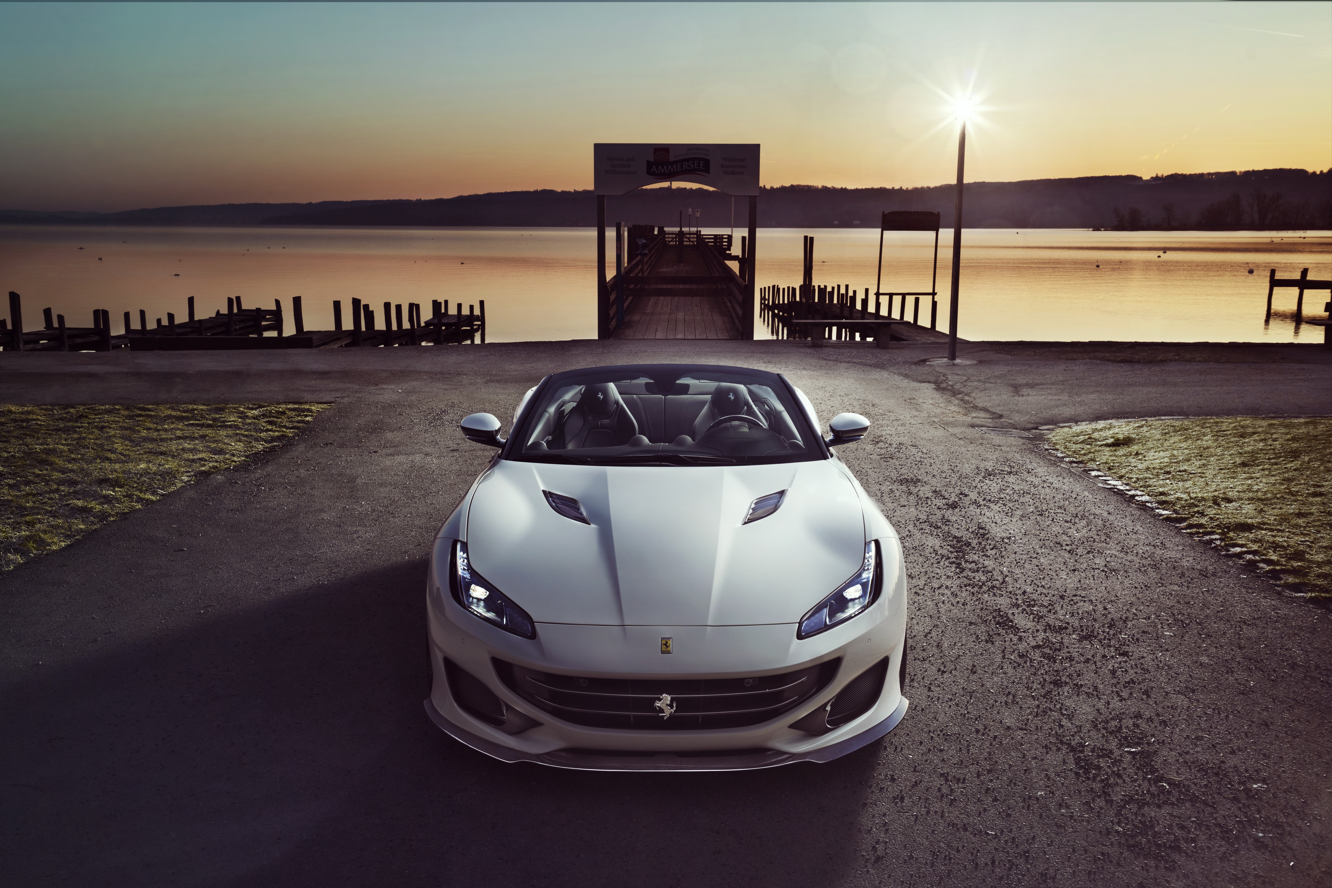 Descarga gratuita de fondo de pantalla para móvil de Ferrari, Coche, Superdeportivo, Vehículos, Coche Blanco, Ferrari Portofino.