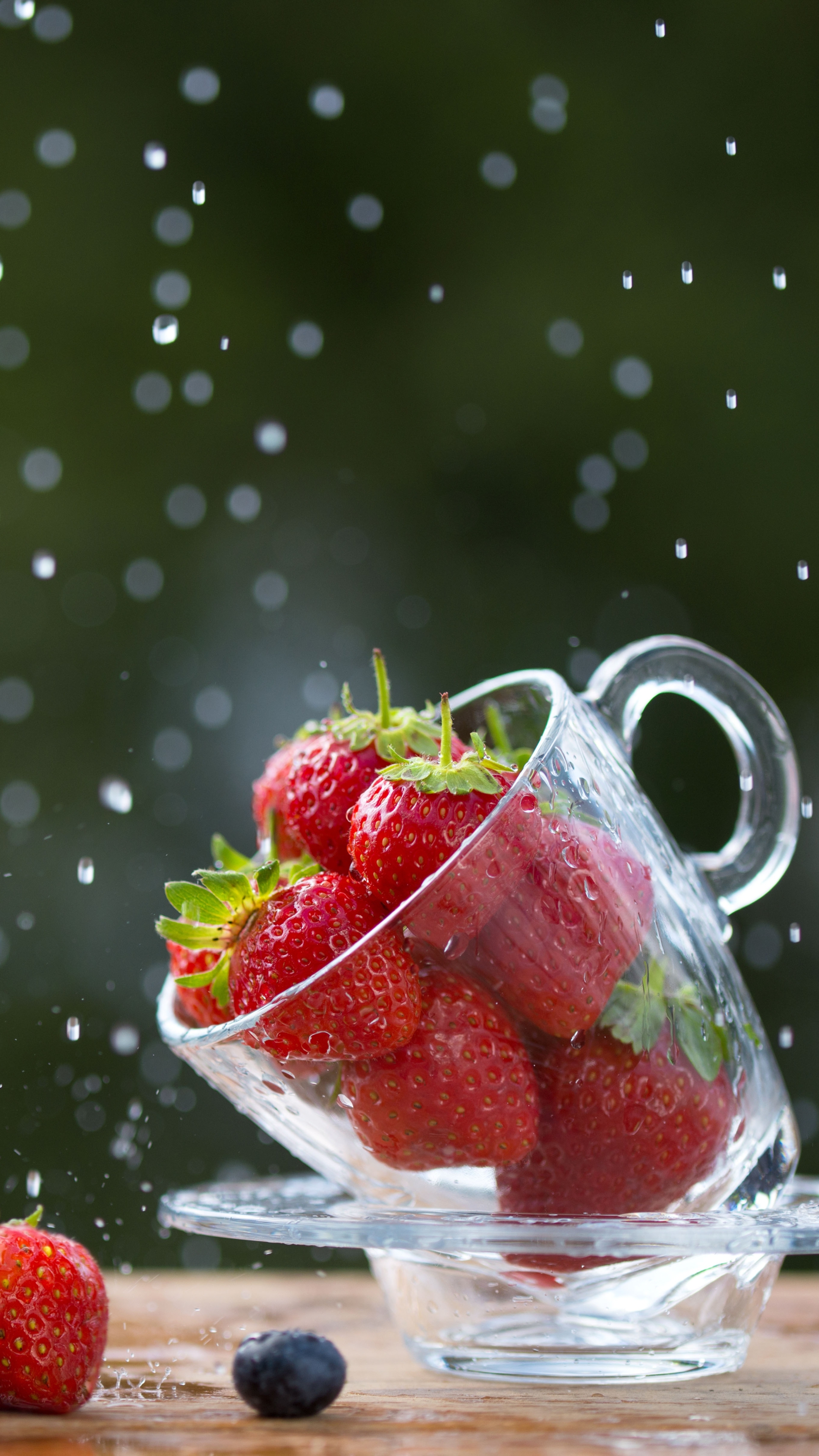 Download mobile wallpaper Food, Strawberry, Rain, Blueberry, Berry, Fruit, Bokeh for free.