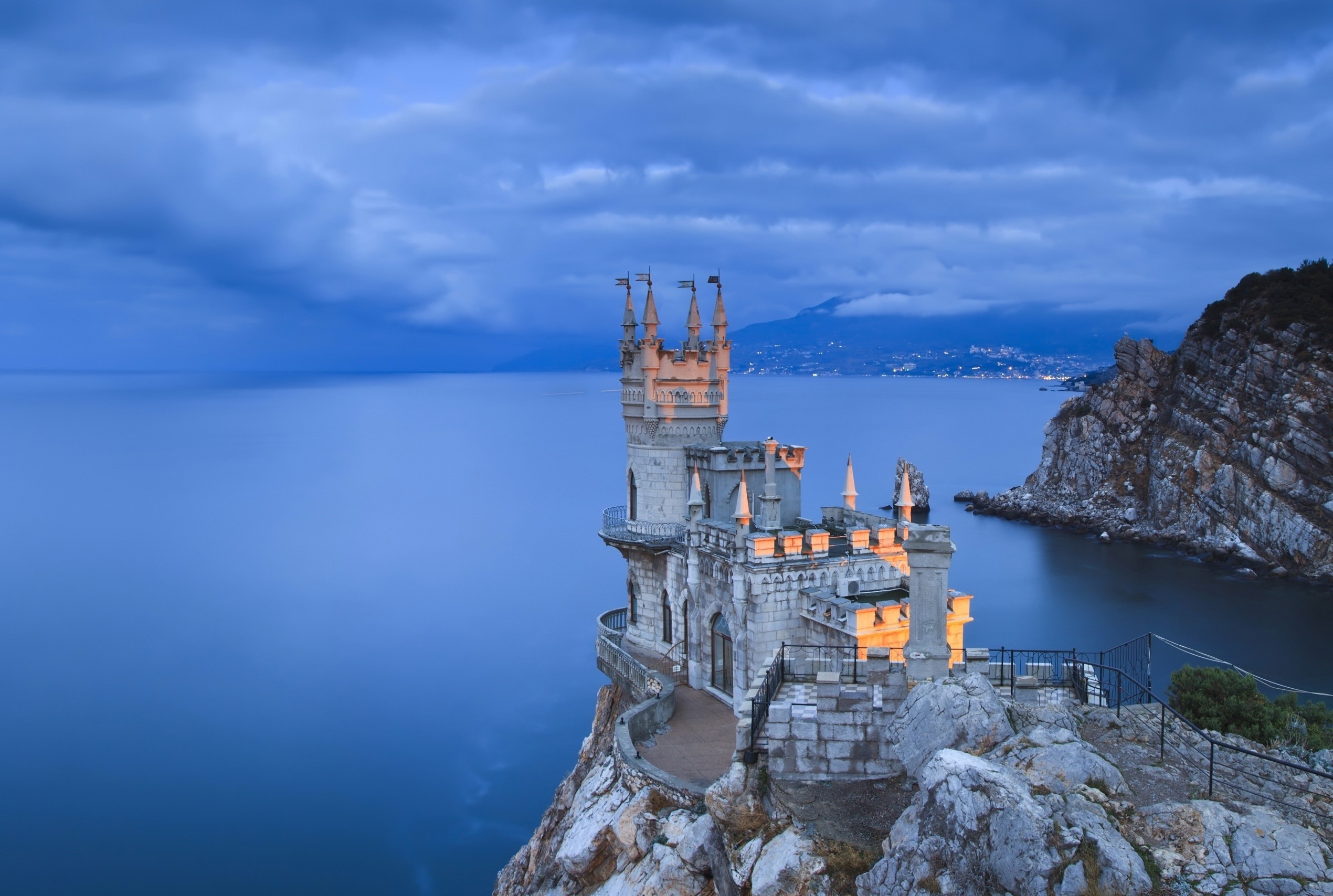 man made, swallow's nest, russia, yalta