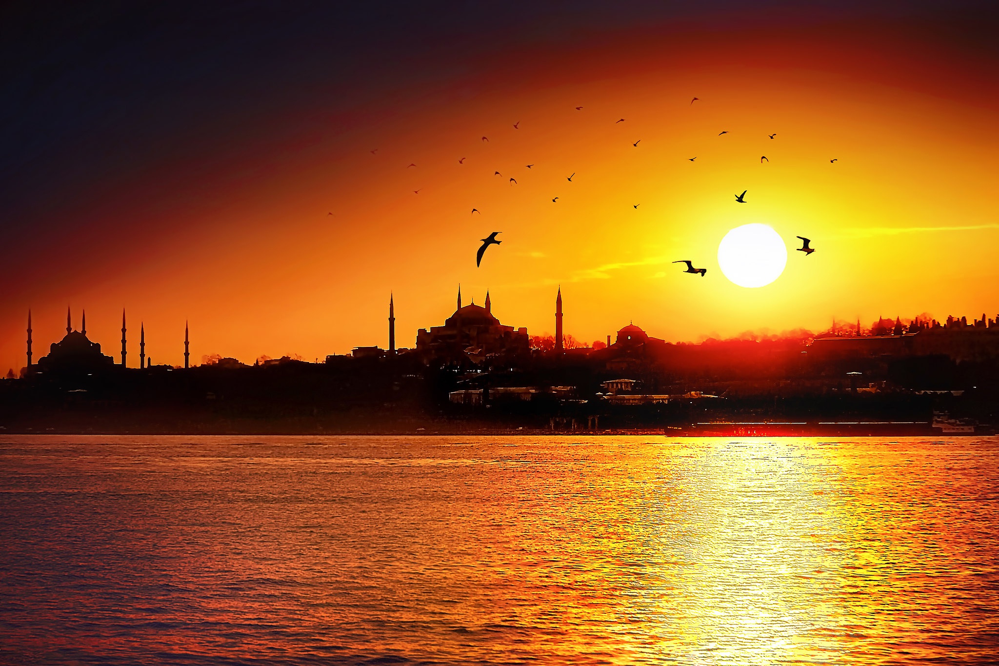 Скачать картинку Закат, Турция, Мечеть, Стамбул, Религиозные, Босфор, Мечети в телефон бесплатно.