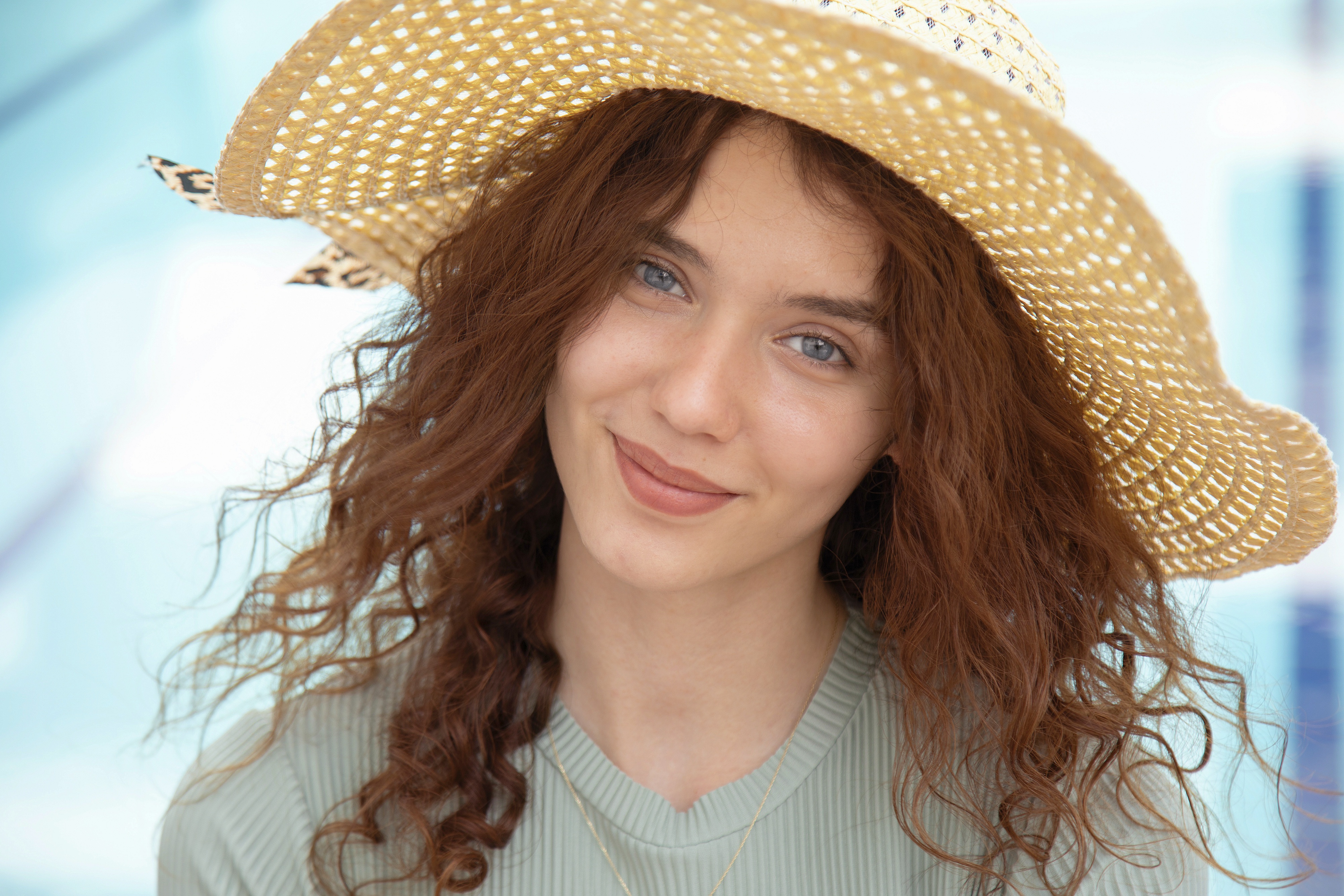 Download mobile wallpaper Smile, Portrait, Hat, Women, Blue Eyes for free.