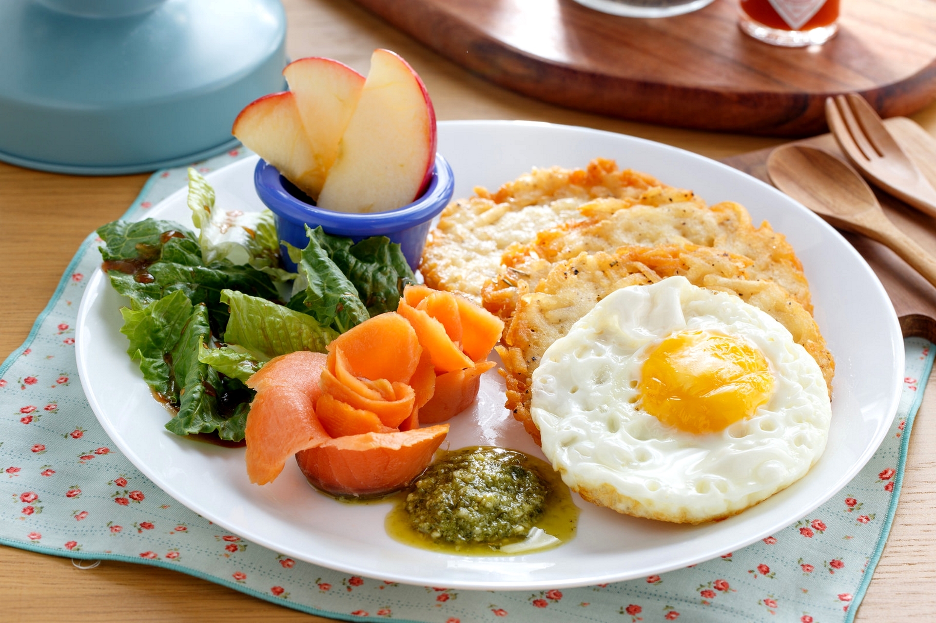 scrambled eggs, food, vegetables, serving, breakfast