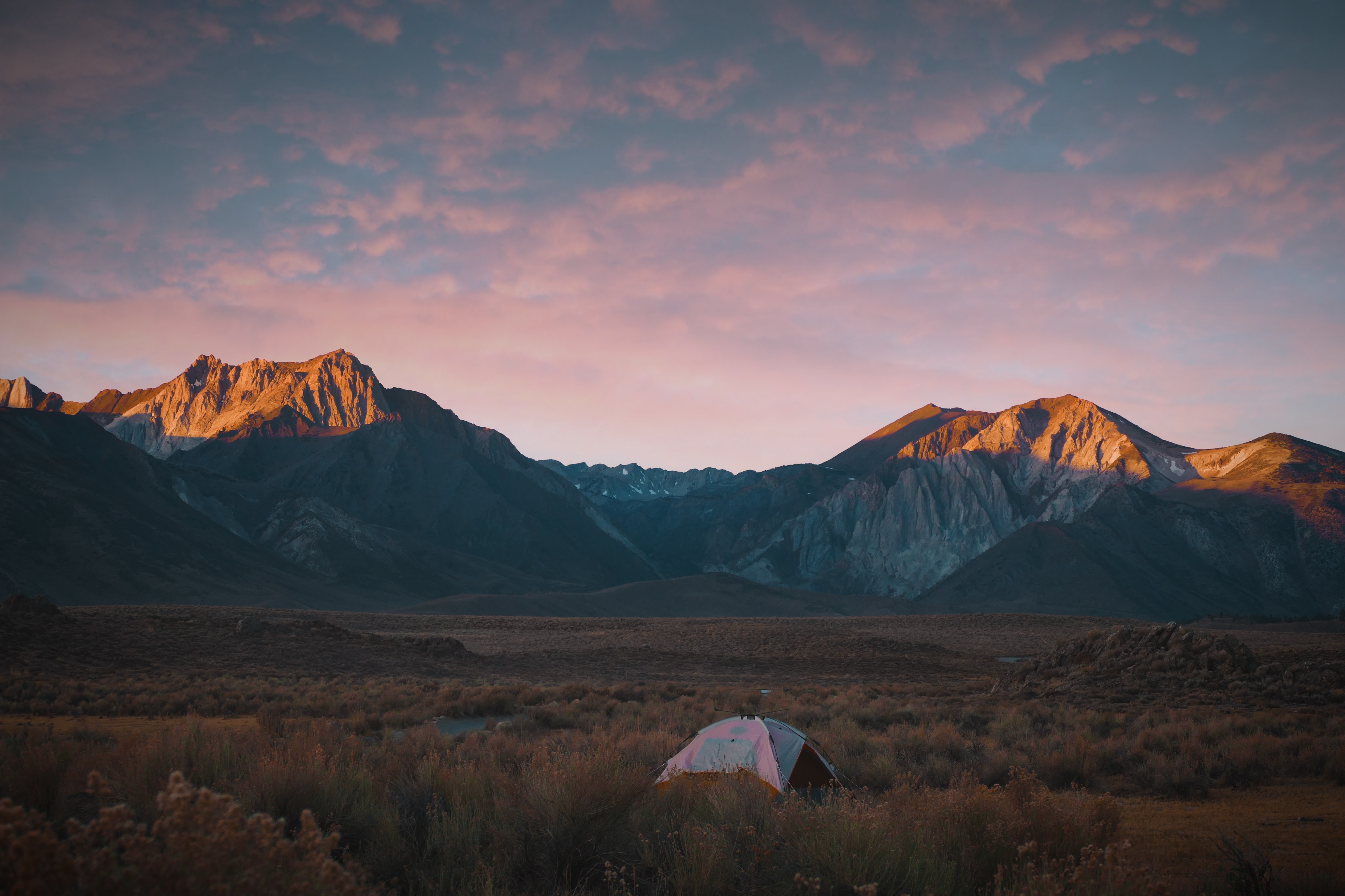 PCデスクトップにキャンプ, キャンプ場, 自然, 山脈, 風景, テント画像を無料でダウンロード