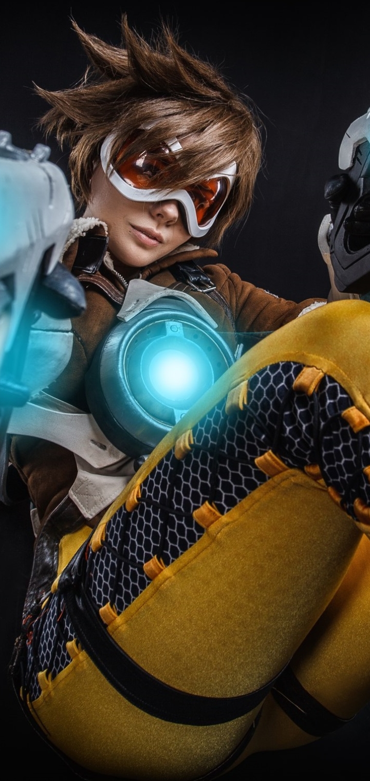 Скачати мобільні шпалери Жінки, Косплей, Надзор, Tracer (Overwatch) безкоштовно.