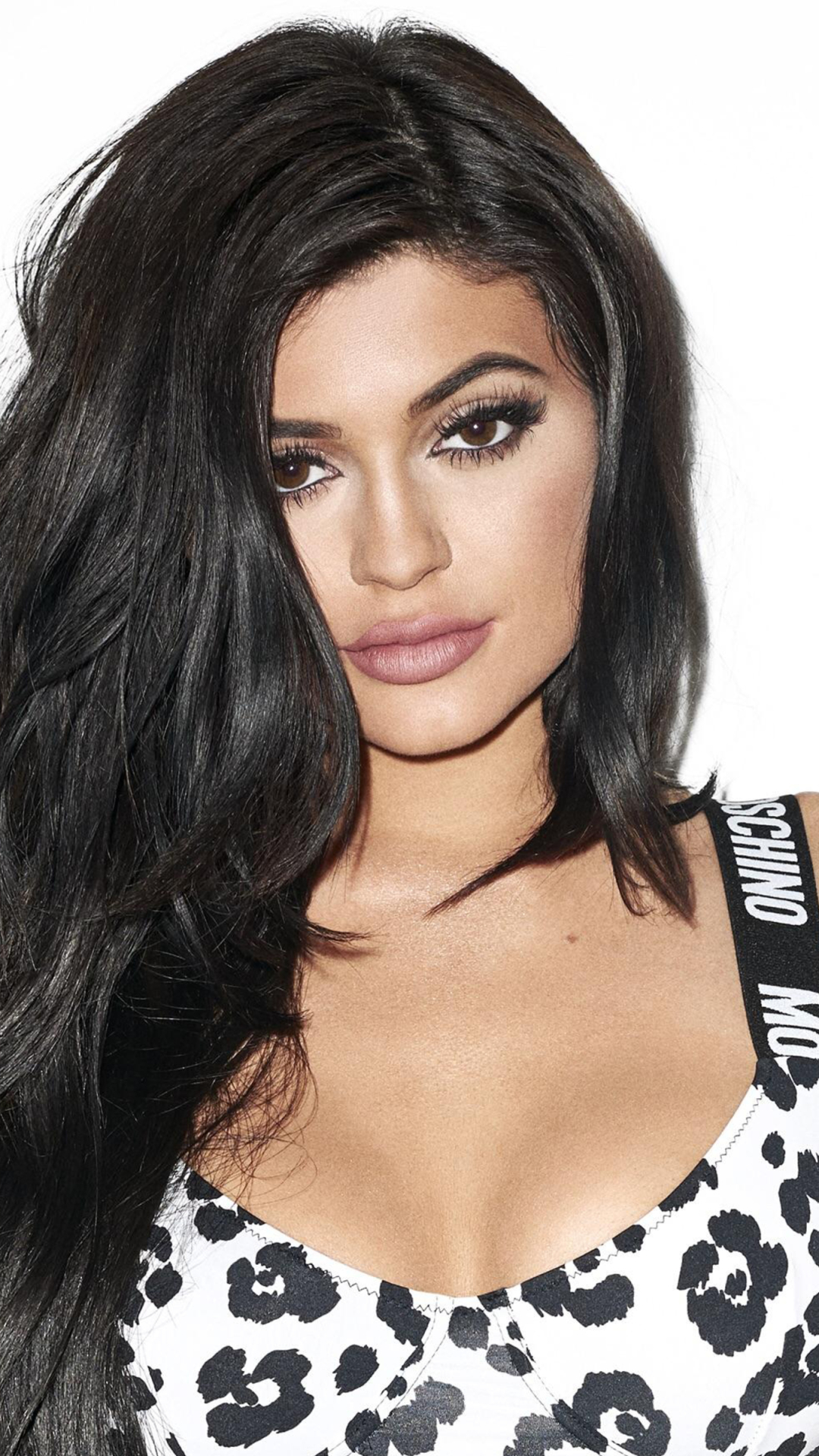 Download mobile wallpaper Model, Celebrity, Brown Eyes, Black Hair, Long Hair, Kylie Jenner for free.