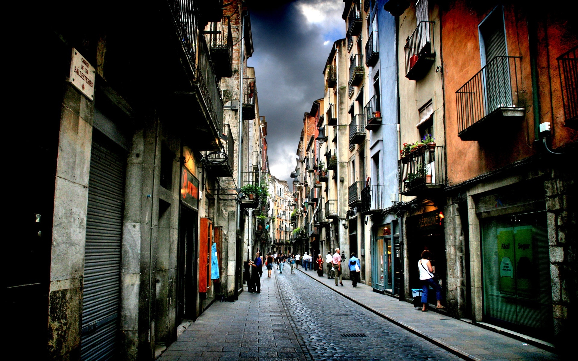 Die besten Girona-Hintergründe für den Telefonbildschirm