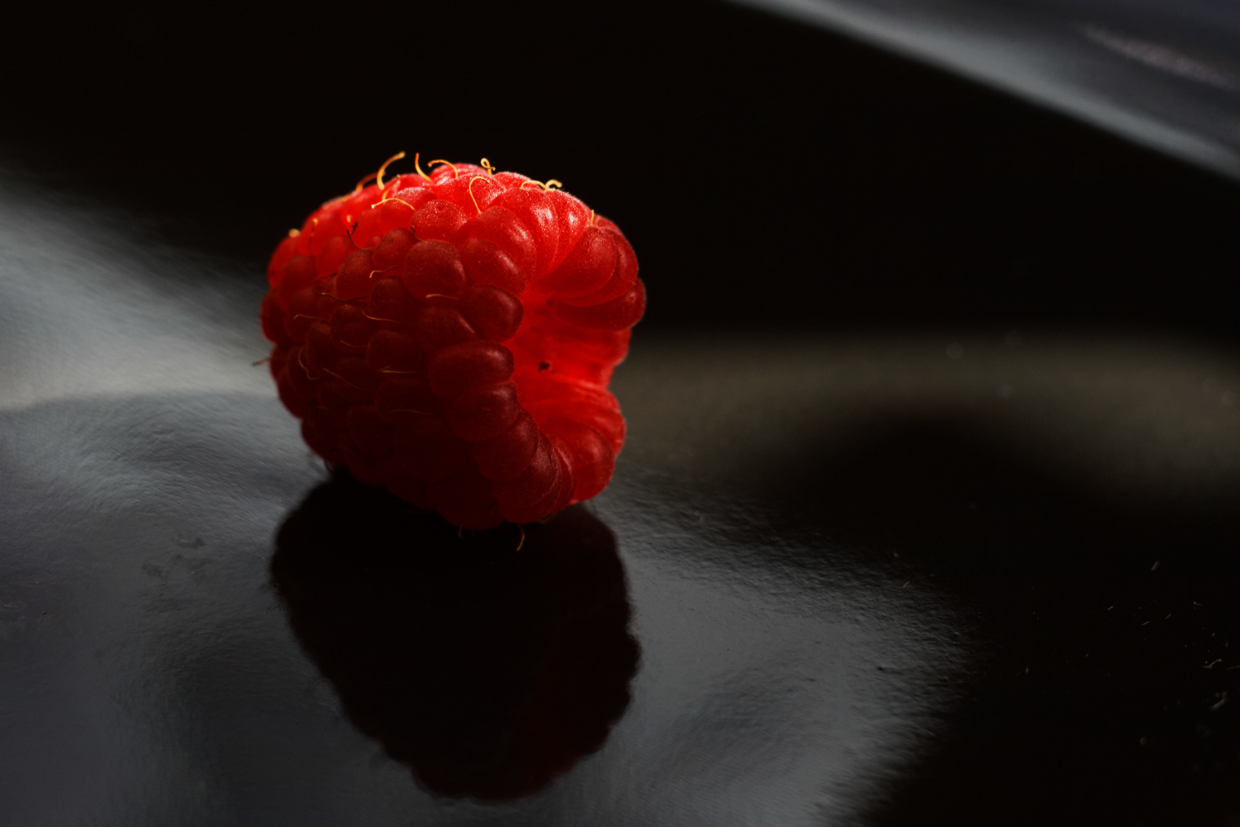 Download mobile wallpaper Macro, Berry, Ripe, Raspberry, Shadow for free.