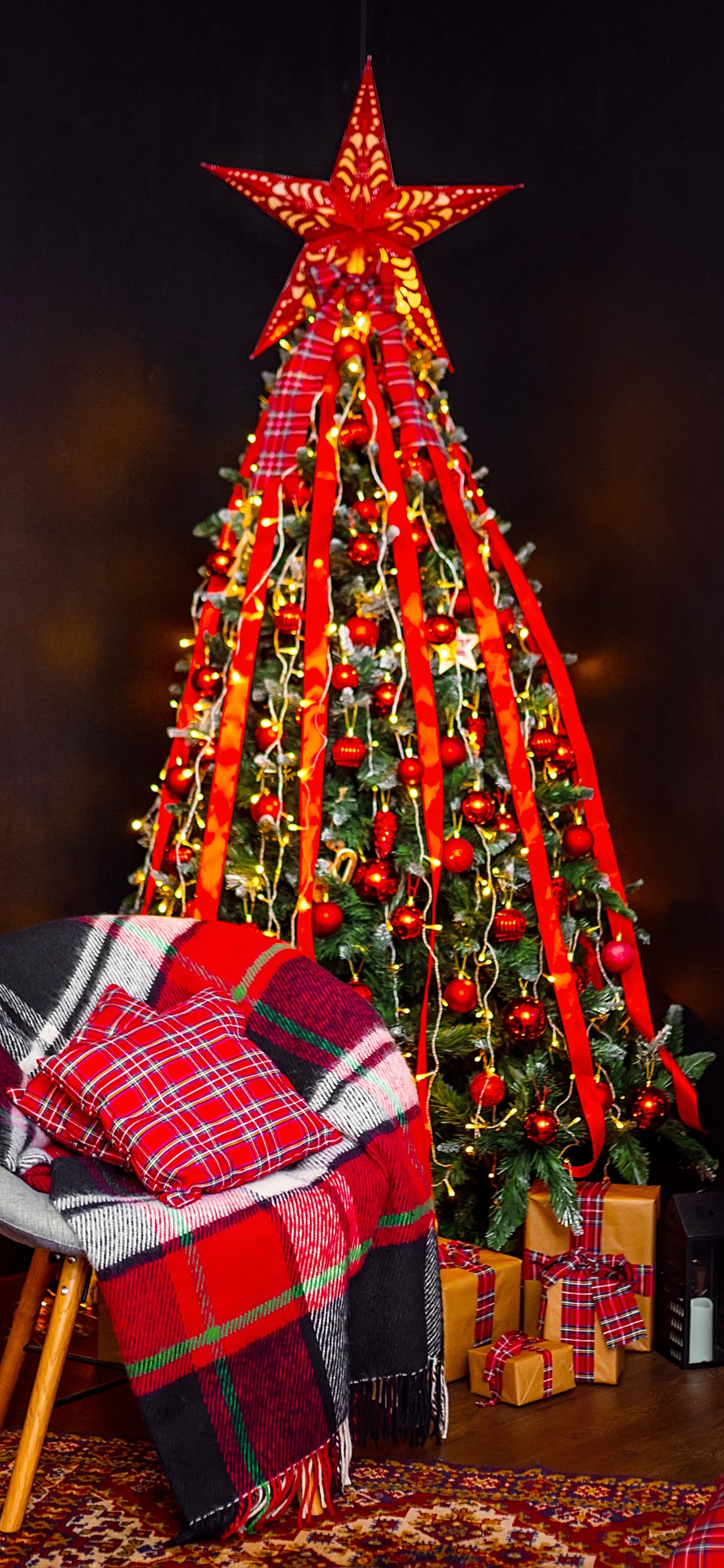 Handy-Wallpaper Feiertage, Weihnachten, Weihnachtsschmuck, Weihnachtsbaum, Stillleben kostenlos herunterladen.