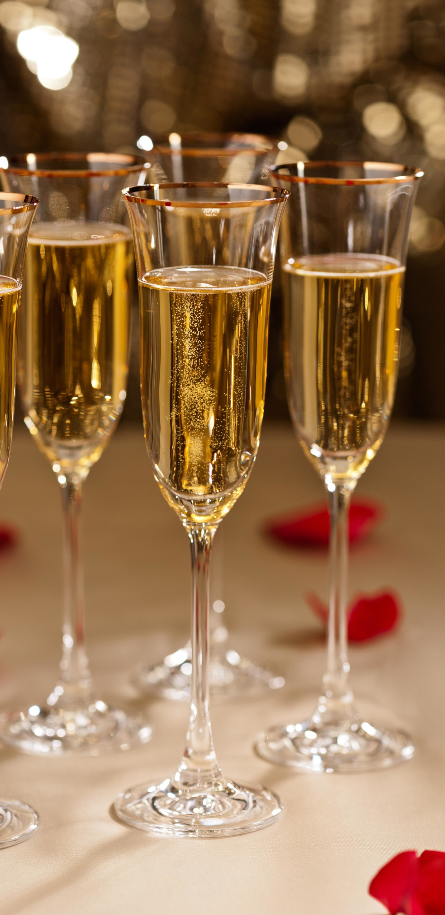 Download mobile wallpaper Food, New Year, Glass, Champagne for free.