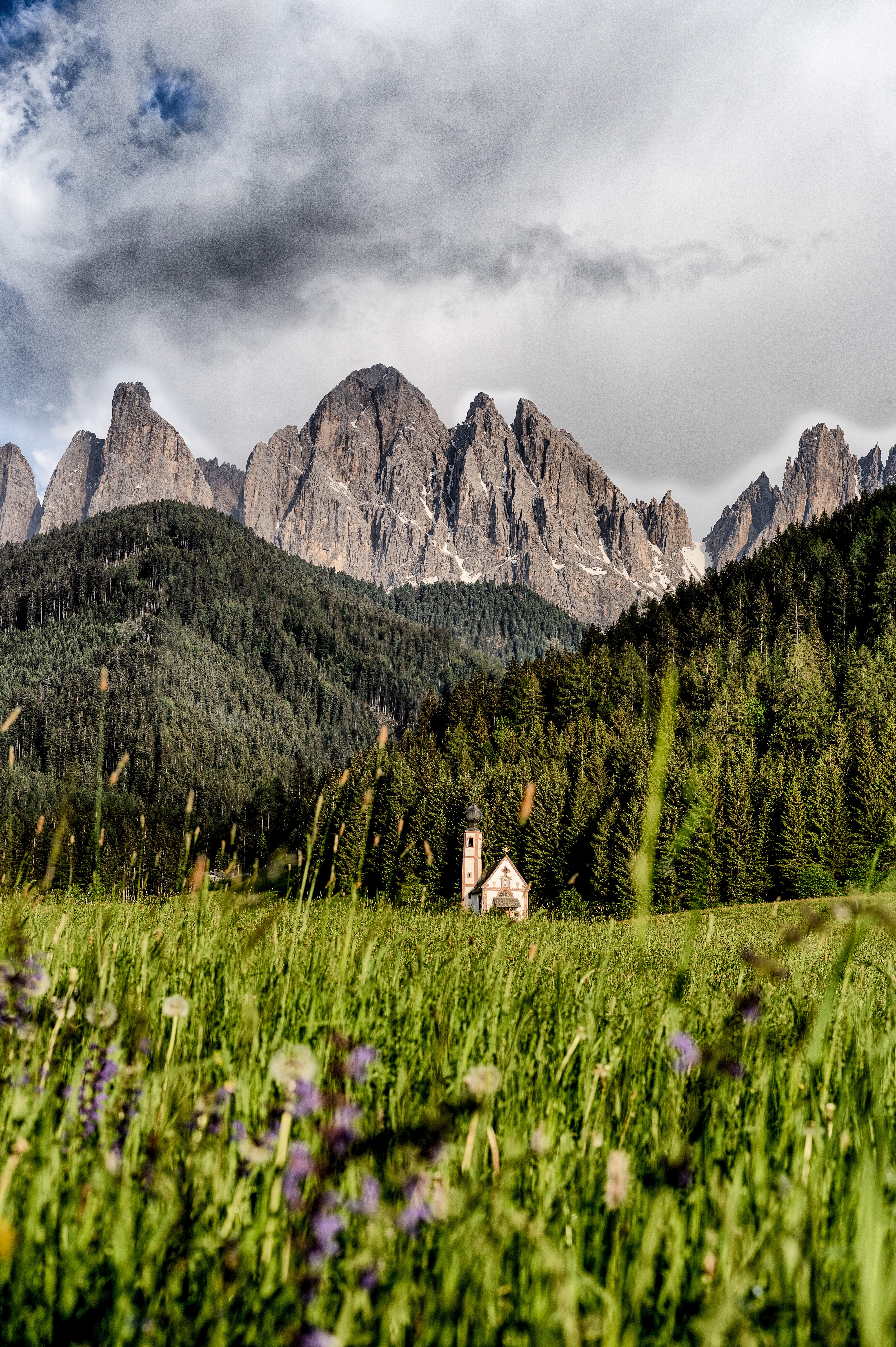 Handy-Wallpaper Grass, Mountains, Natur, Feld, Struktur, Italien kostenlos herunterladen.
